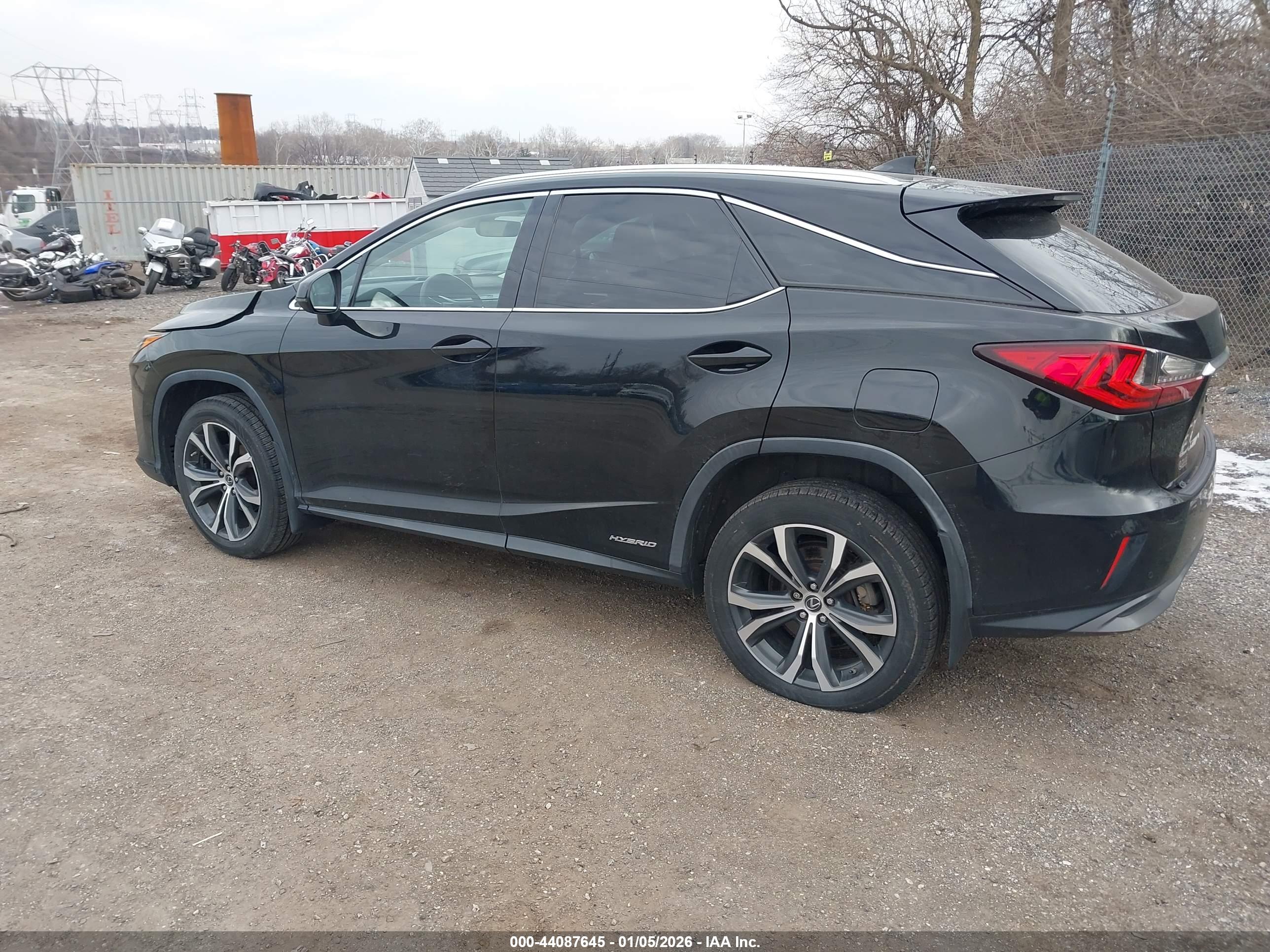 LEXUS RX image 3