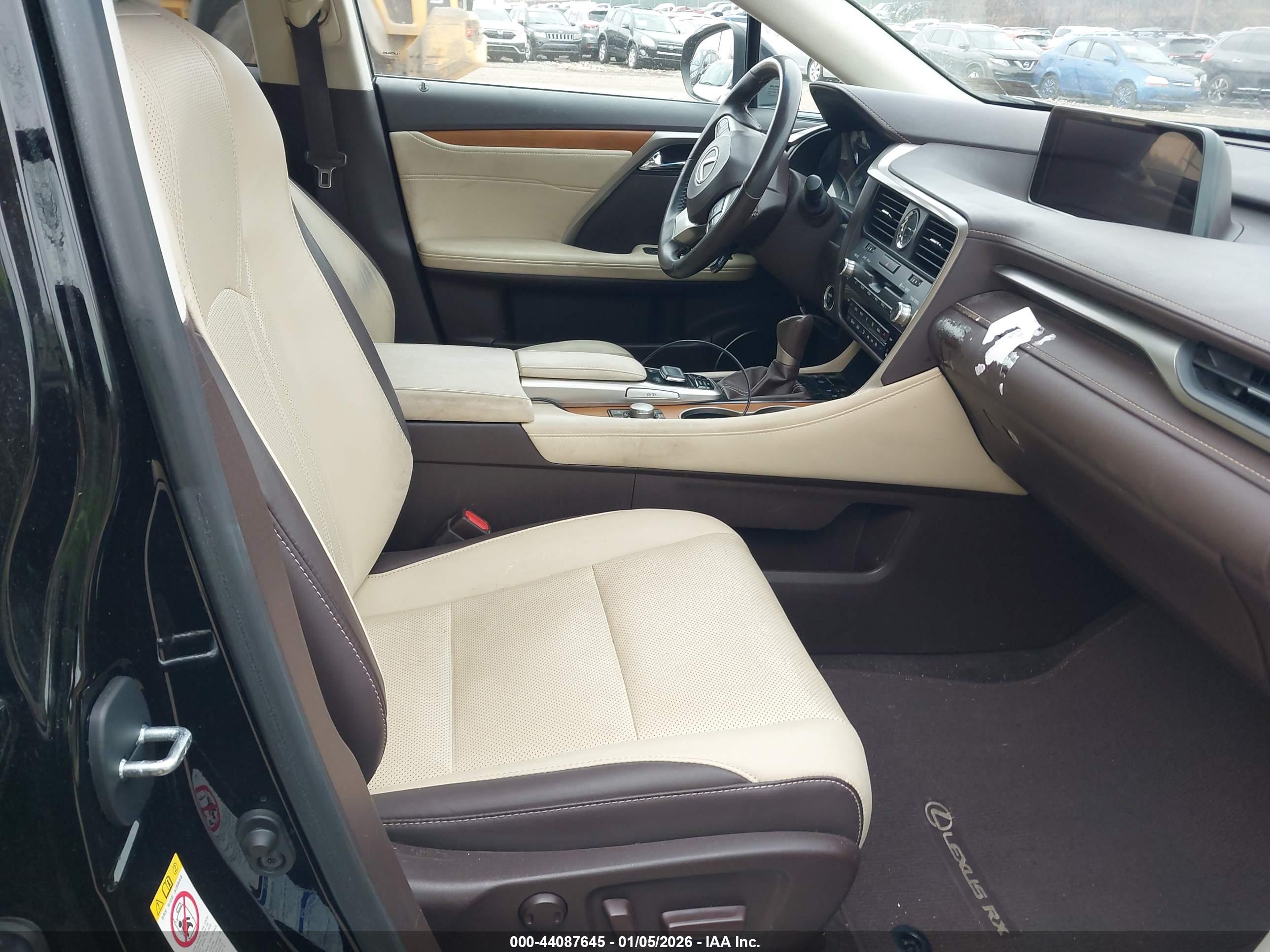 LEXUS RX image 5