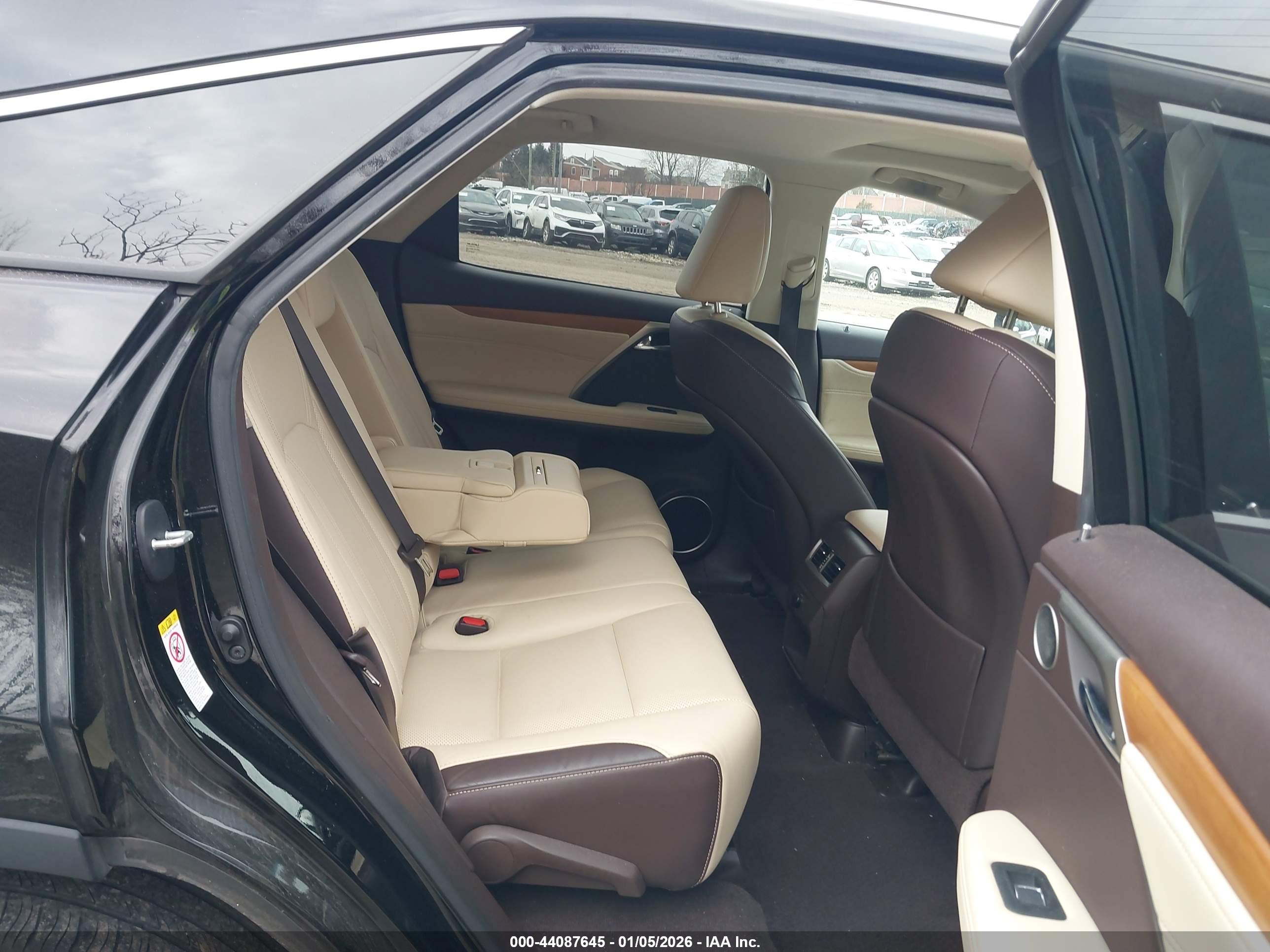 LEXUS RX image 8