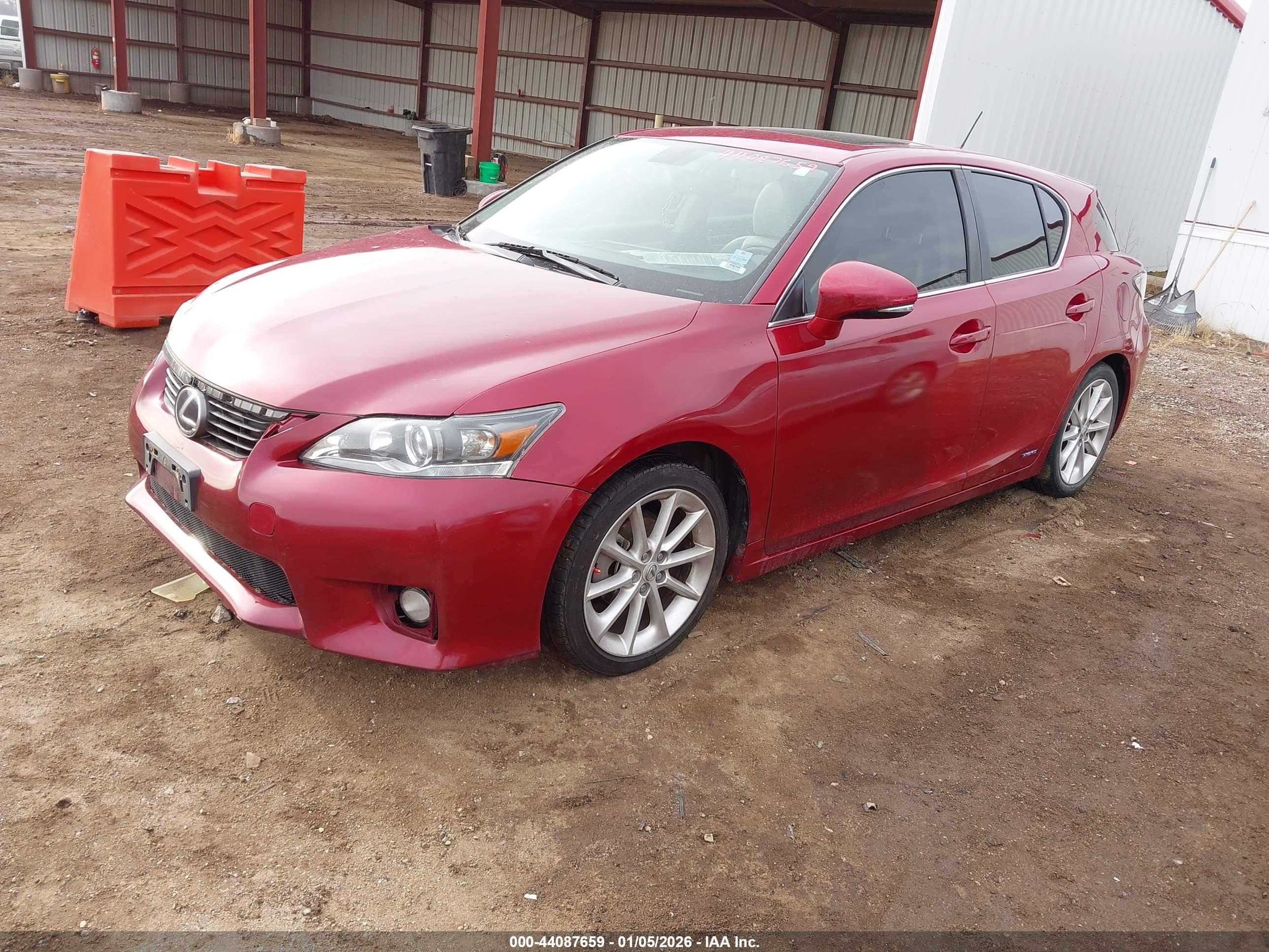 LEXUS CT image 2