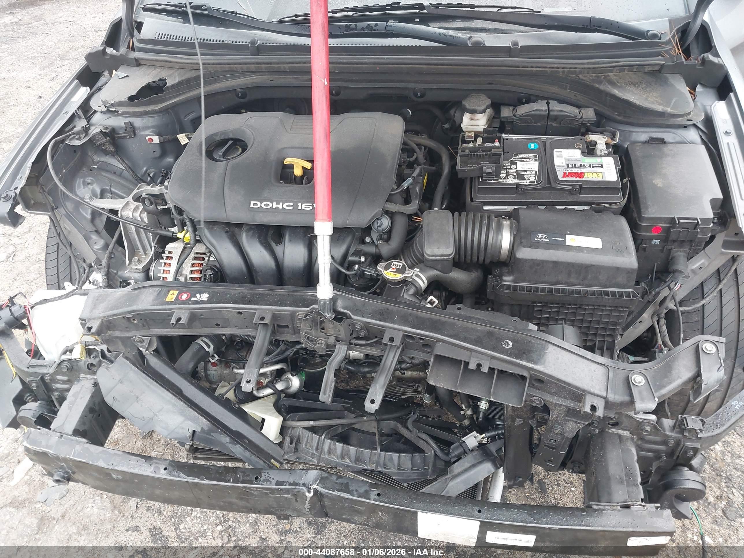 HYUNDAI ELANTRA image 10