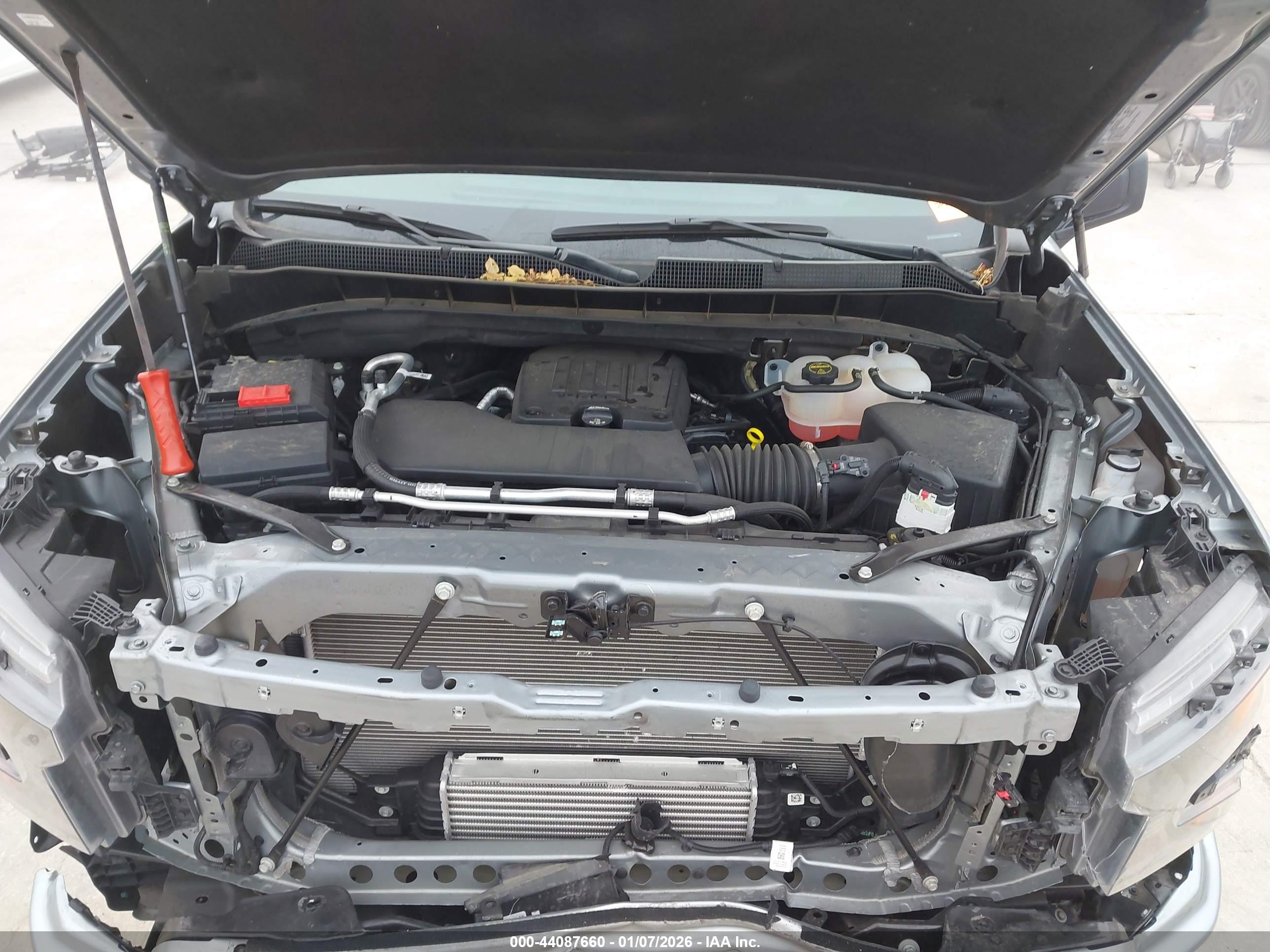 CHEVROLET SILVERADO image 10