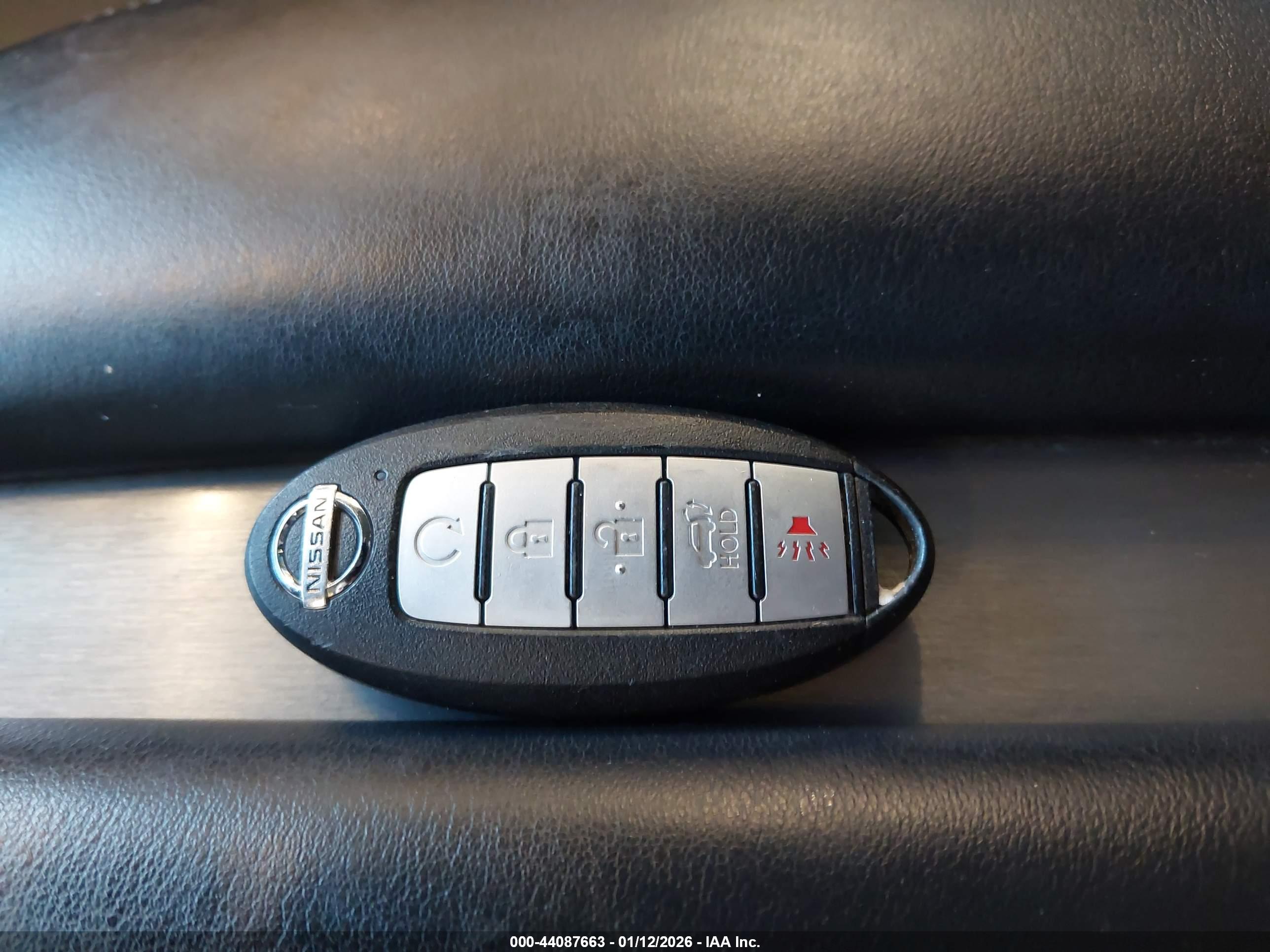NISSAN MURANO image 11