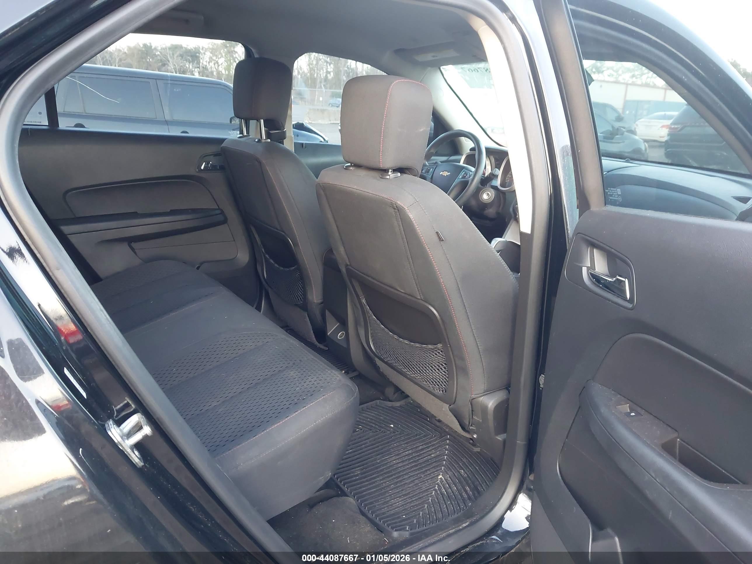 CHEVROLET EQUINOX image 8