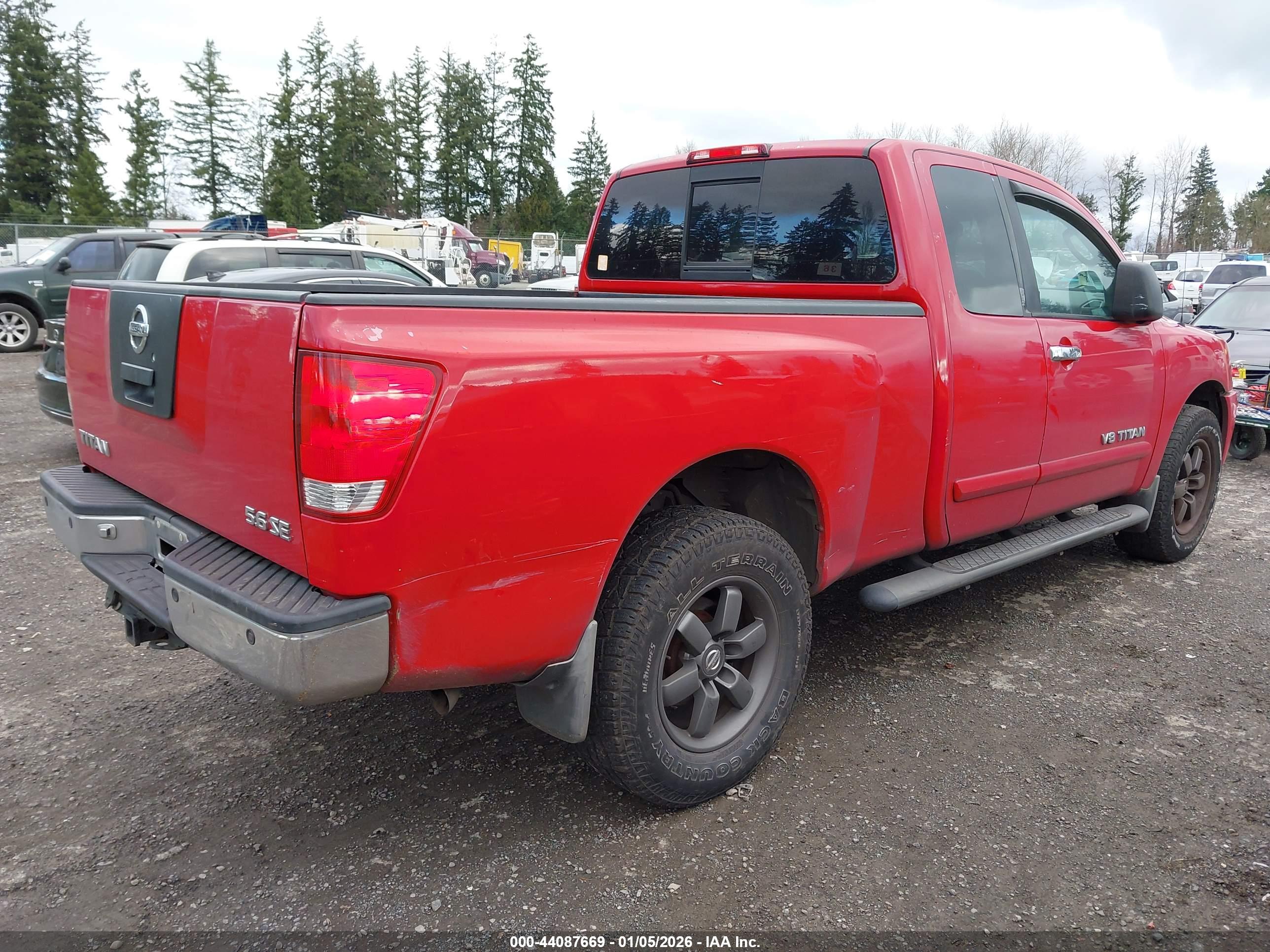 NISSAN TITAN image 4
