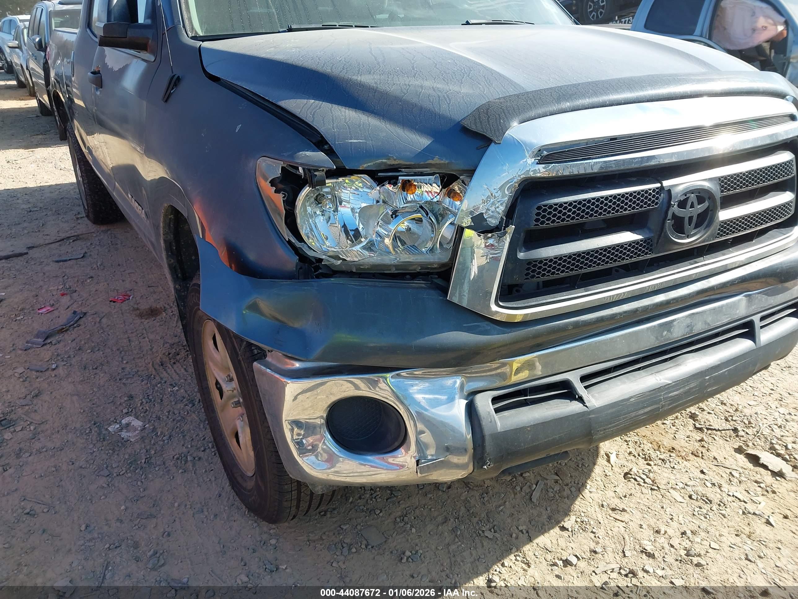 TOYOTA TUNDRA image 6