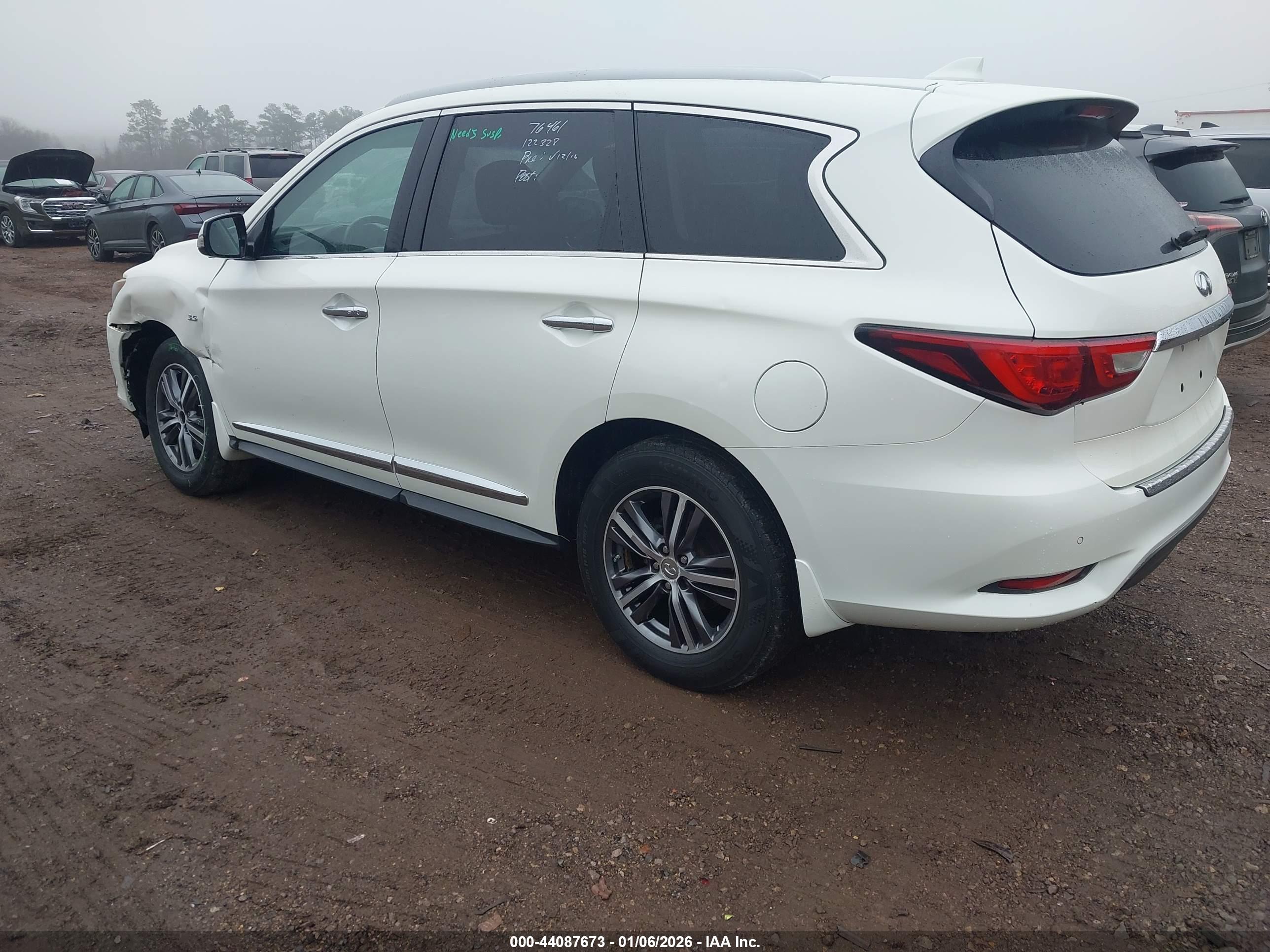INFINITI QX60 image 3