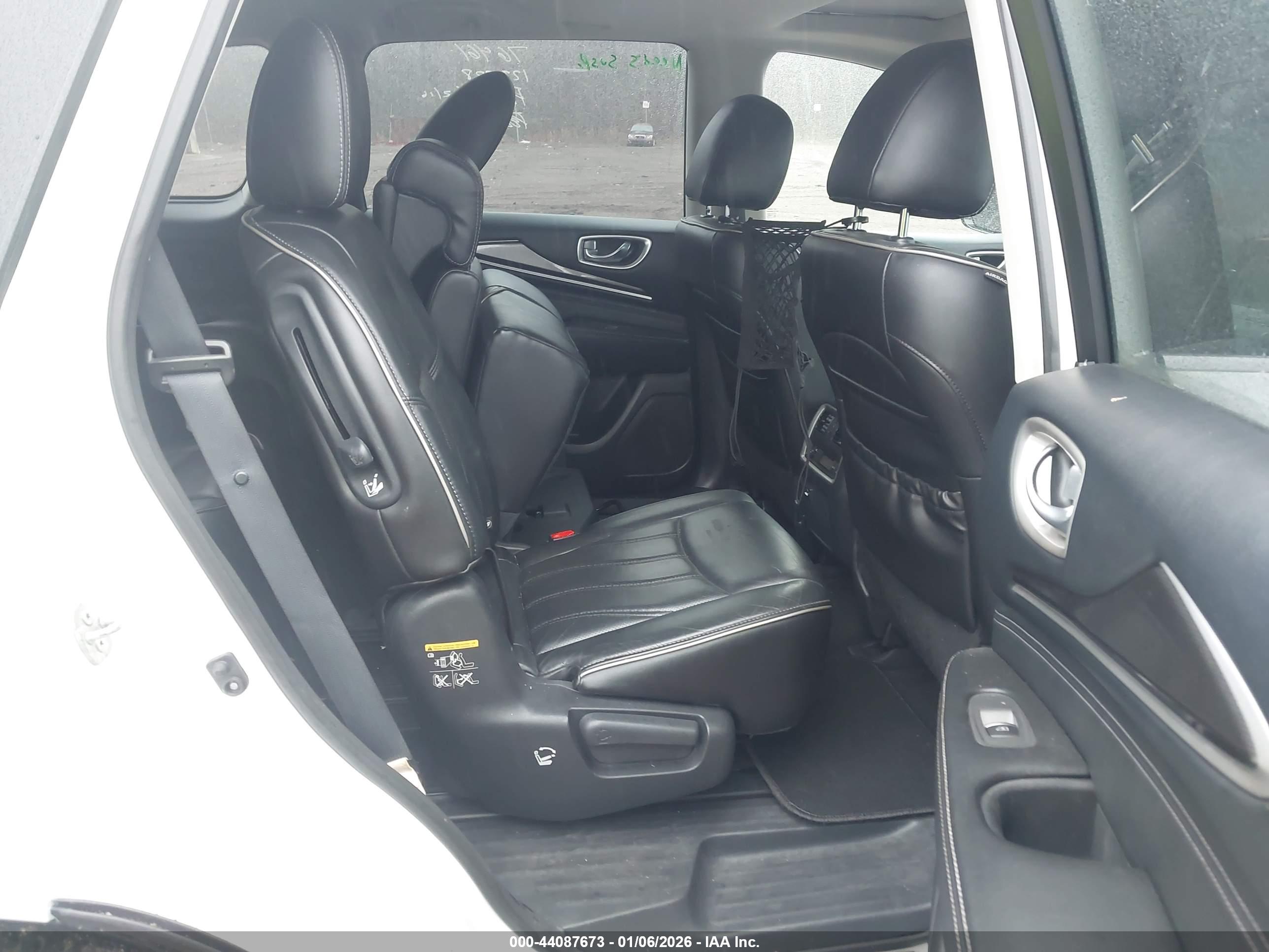INFINITI QX60 image 8