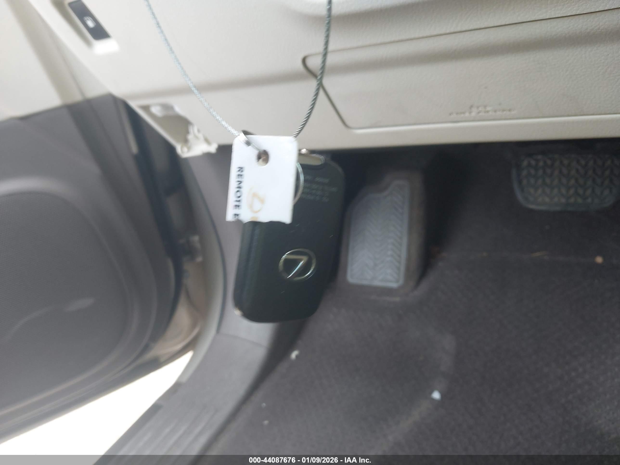 LEXUS GX image 11