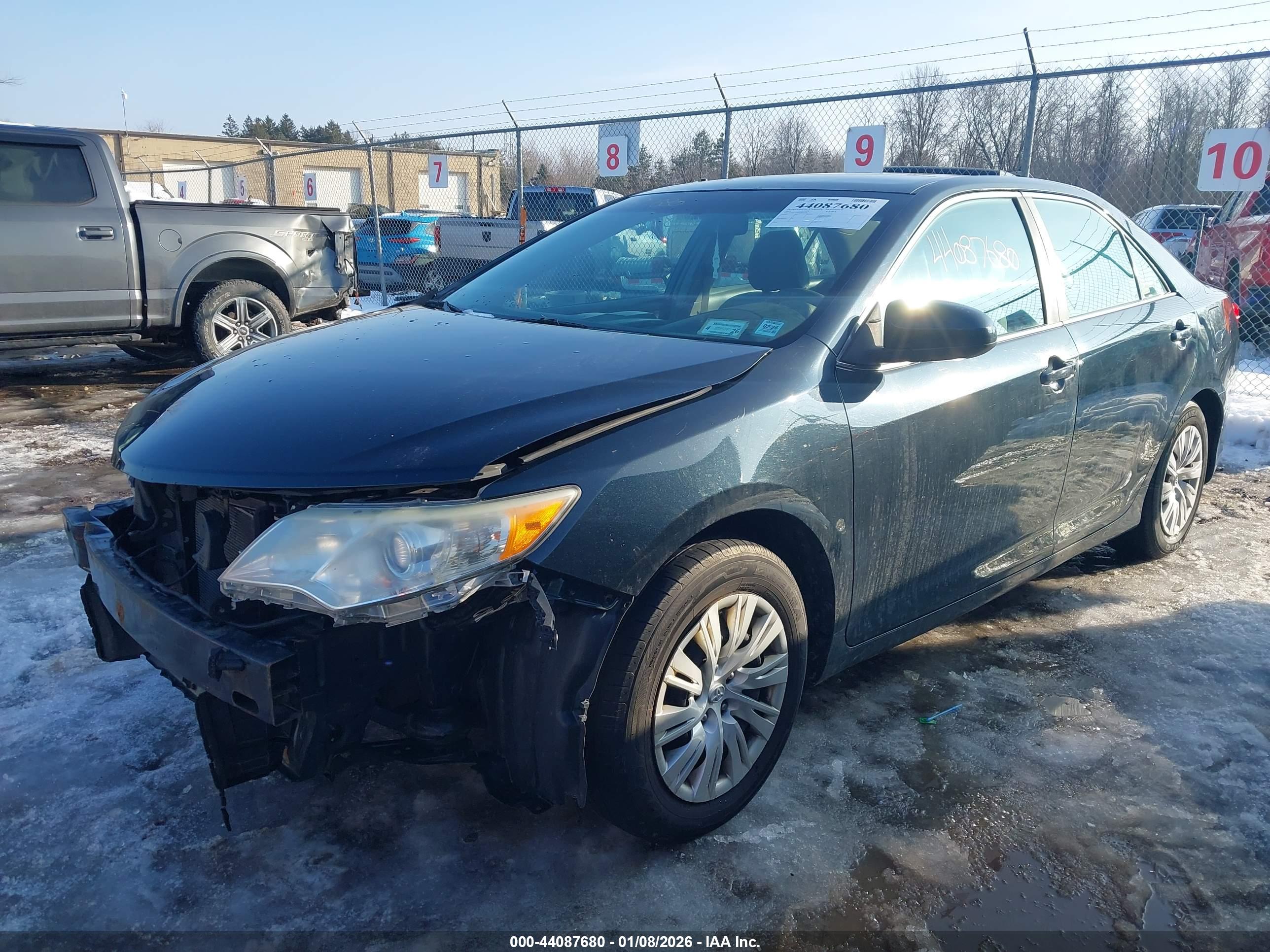 TOYOTA CAMRY image 2
