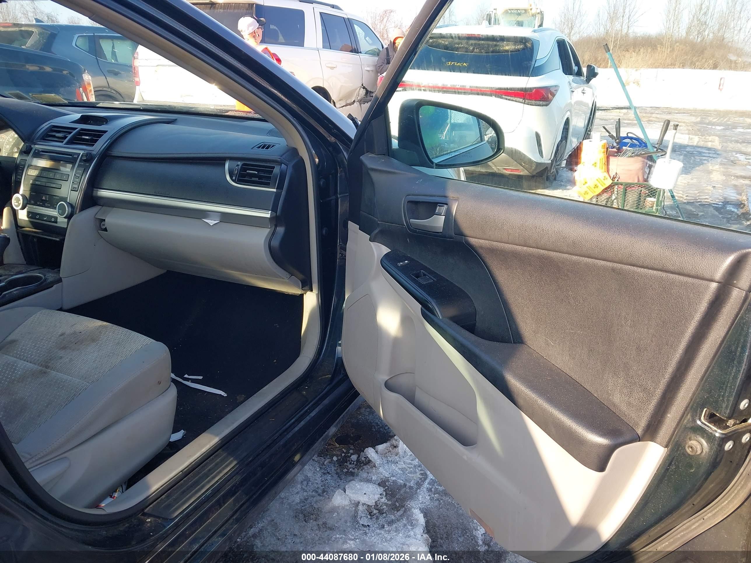 TOYOTA CAMRY image 5