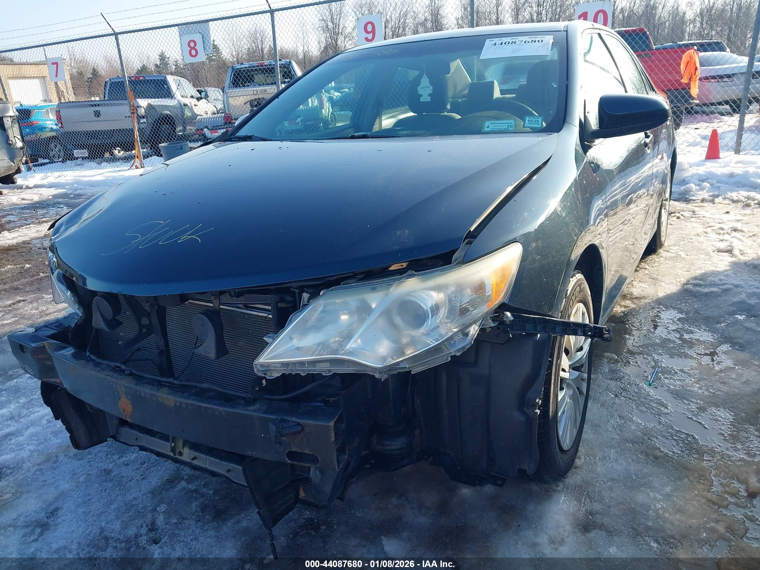 TOYOTA CAMRY image 6