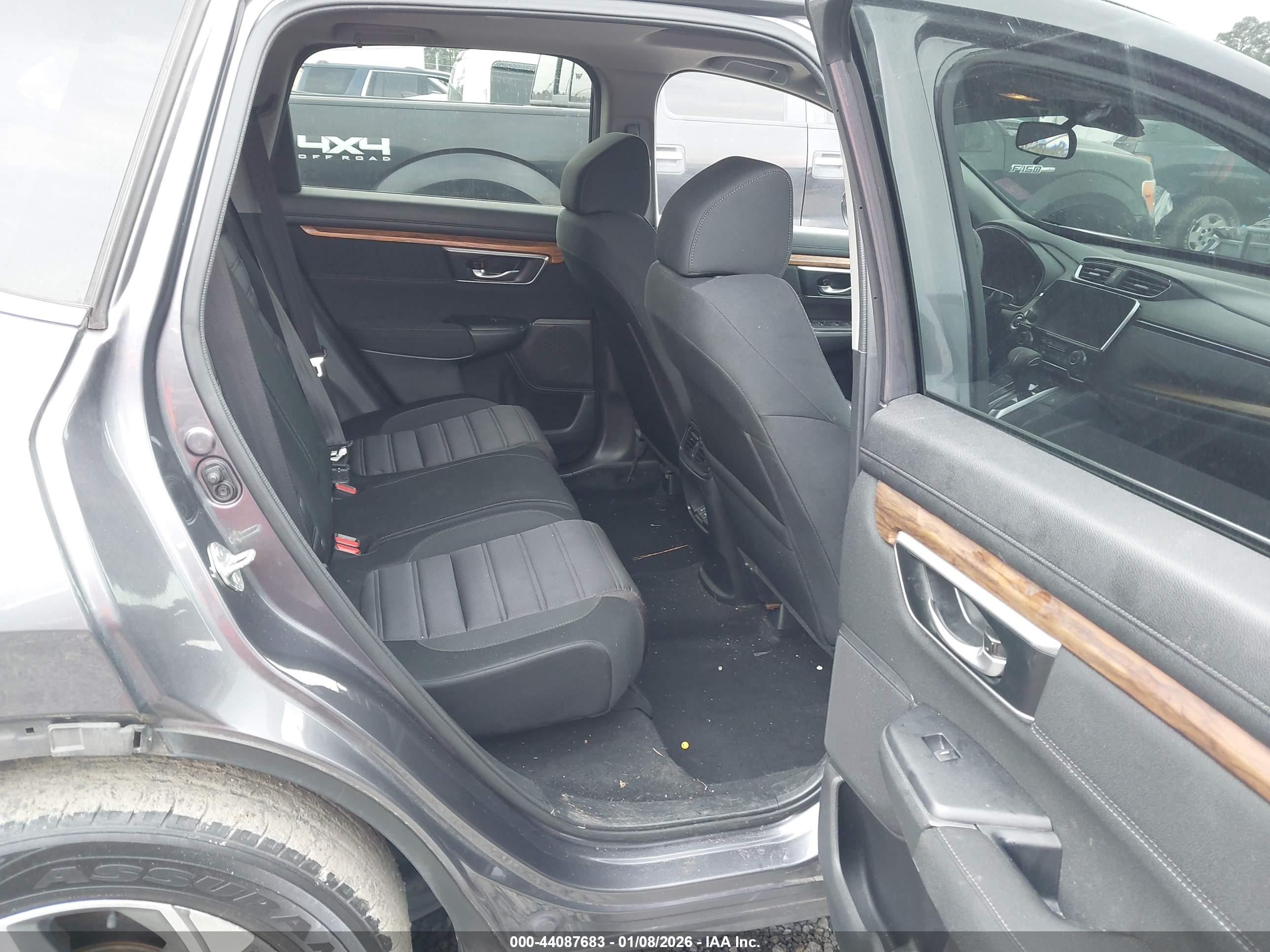HONDA CR-V image 8