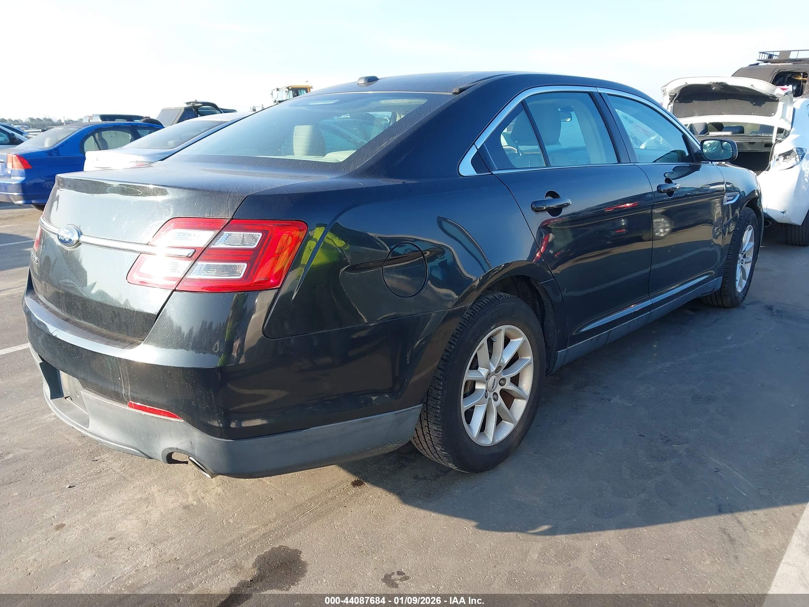 FORD TAURUS image 4