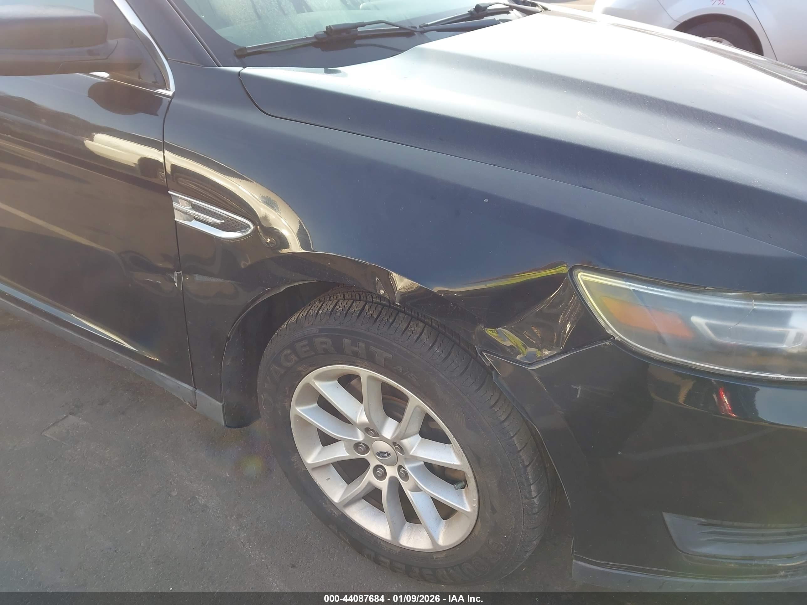 FORD TAURUS image 6