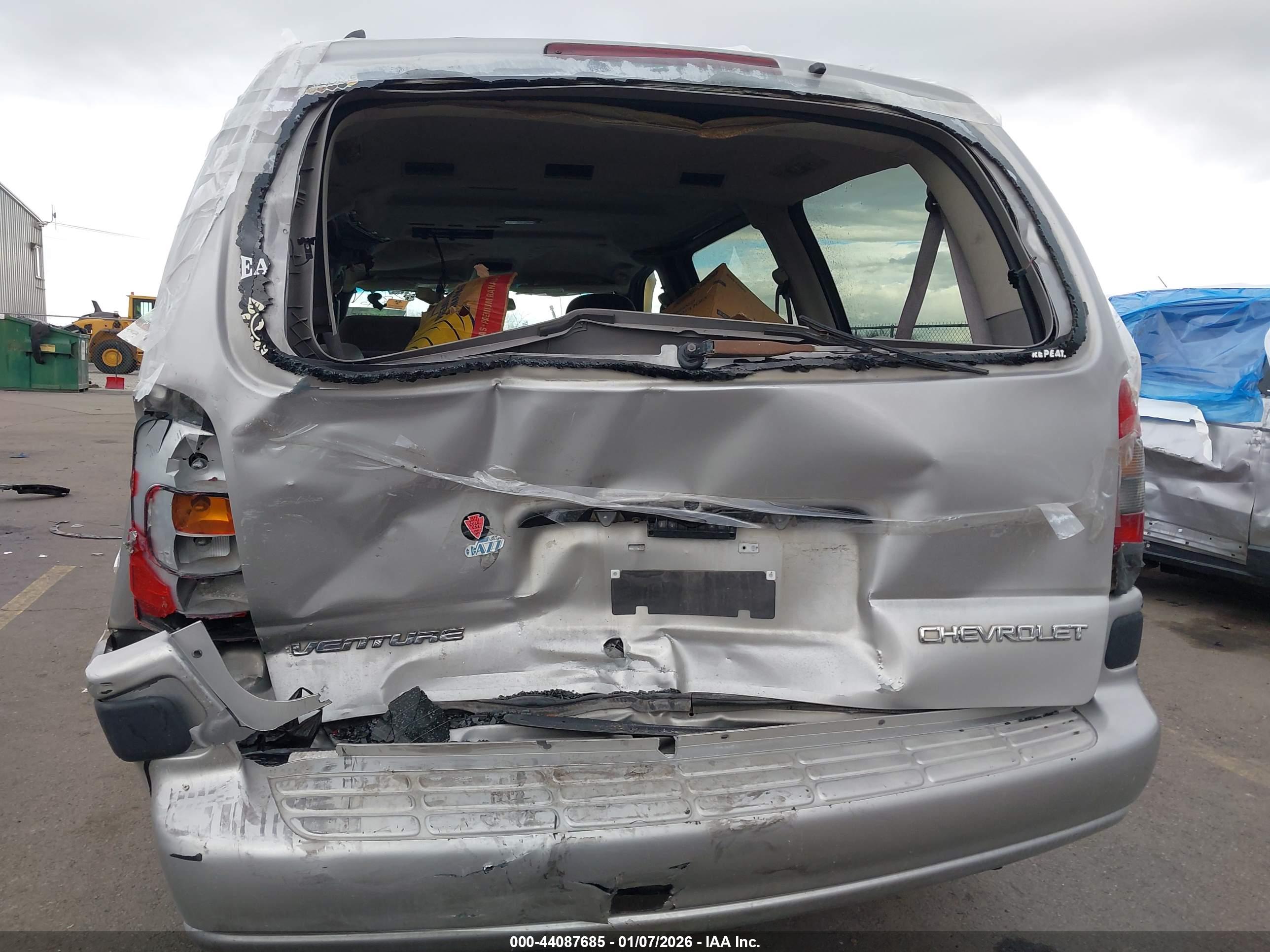 CHEVROLET VENTURE image 6