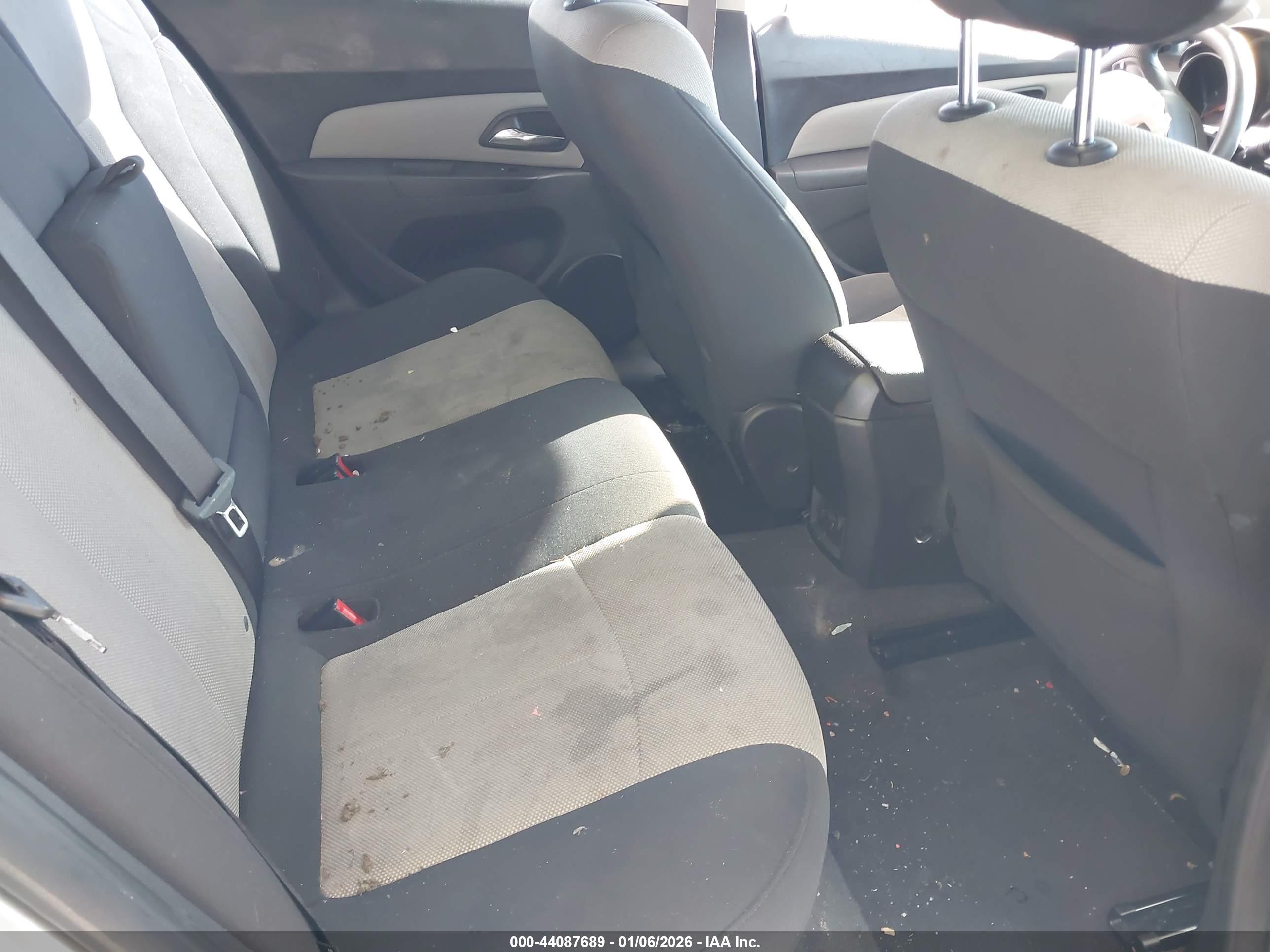 CHEVROLET CRUZE image 8