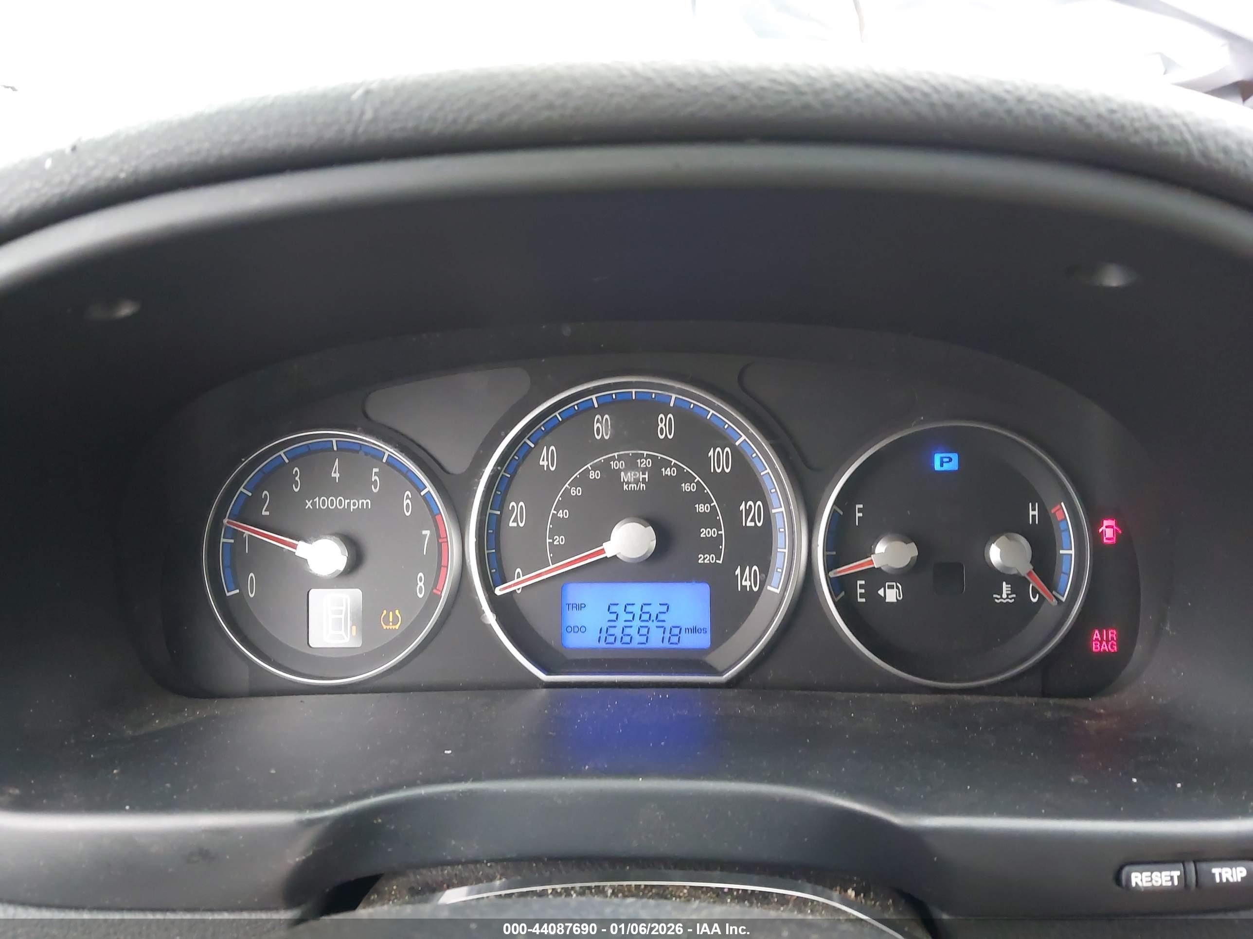 HYUNDAI SANTA image 7
