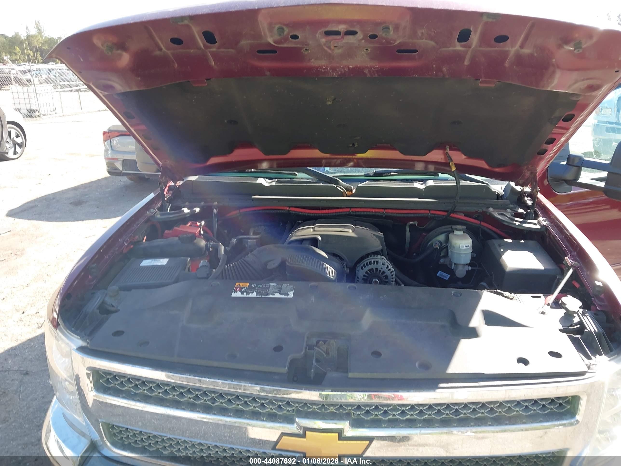 CHEVROLET SILVERADO image 10