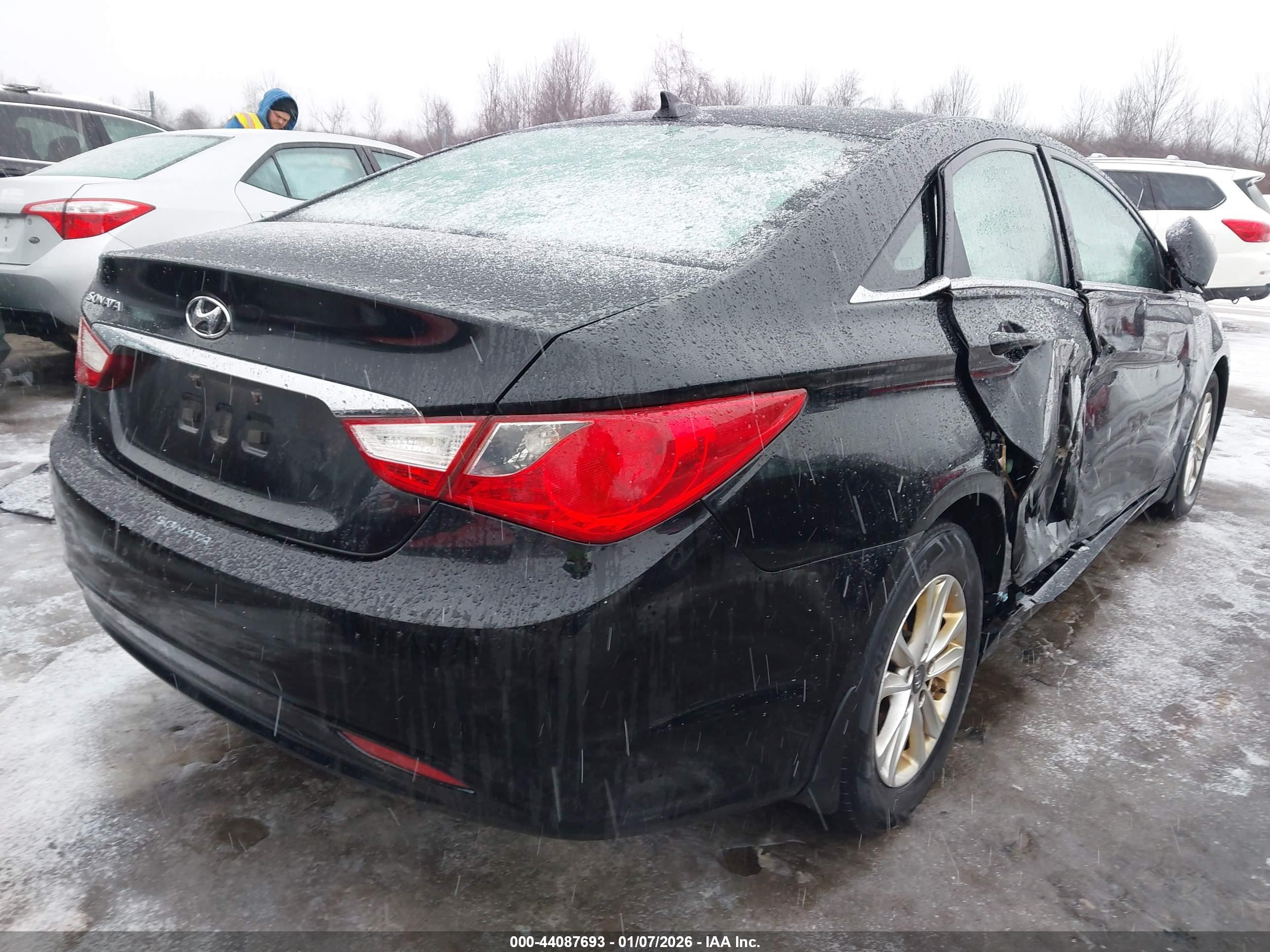 HYUNDAI SONATA image 4