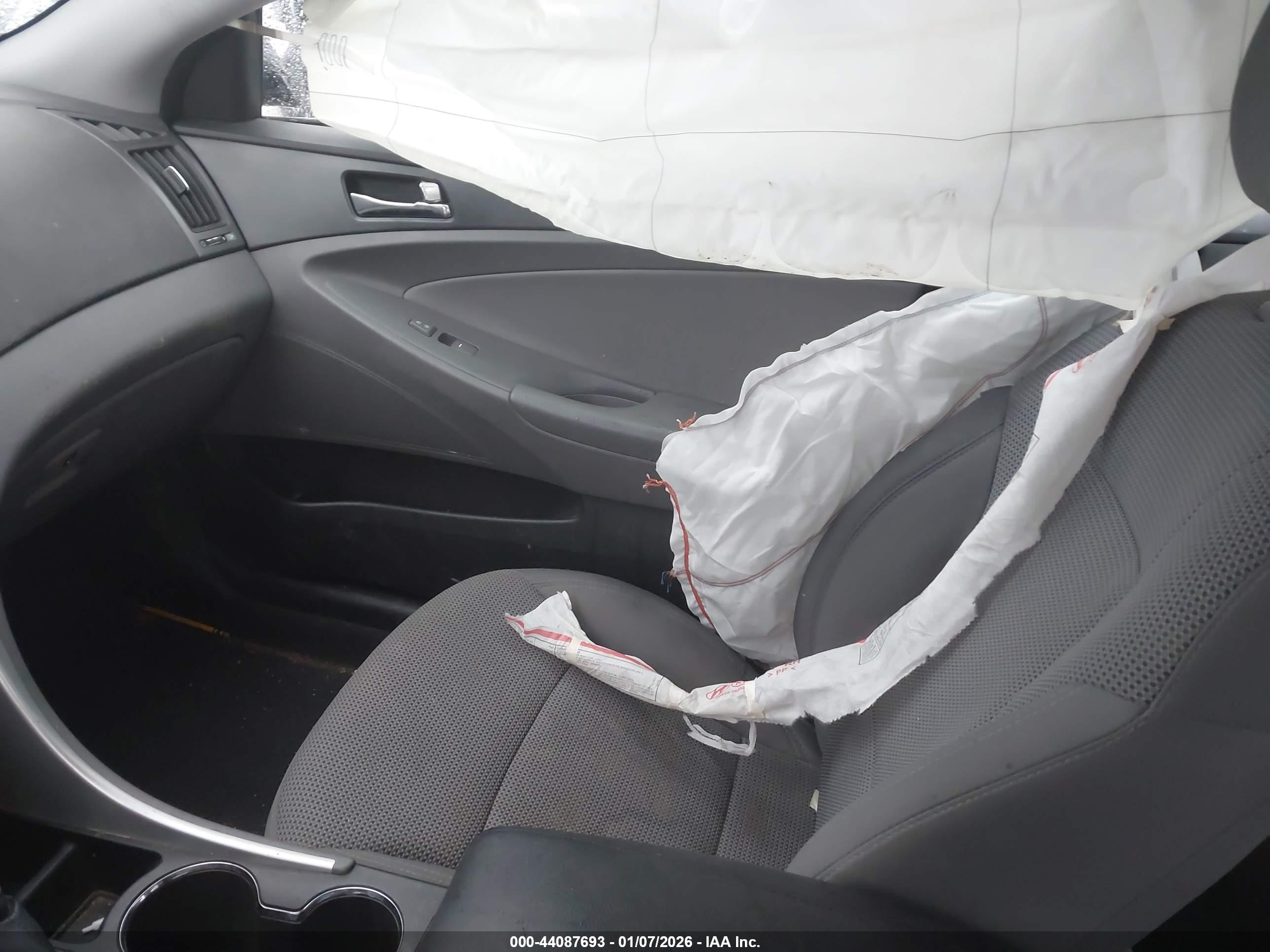 HYUNDAI SONATA image 5