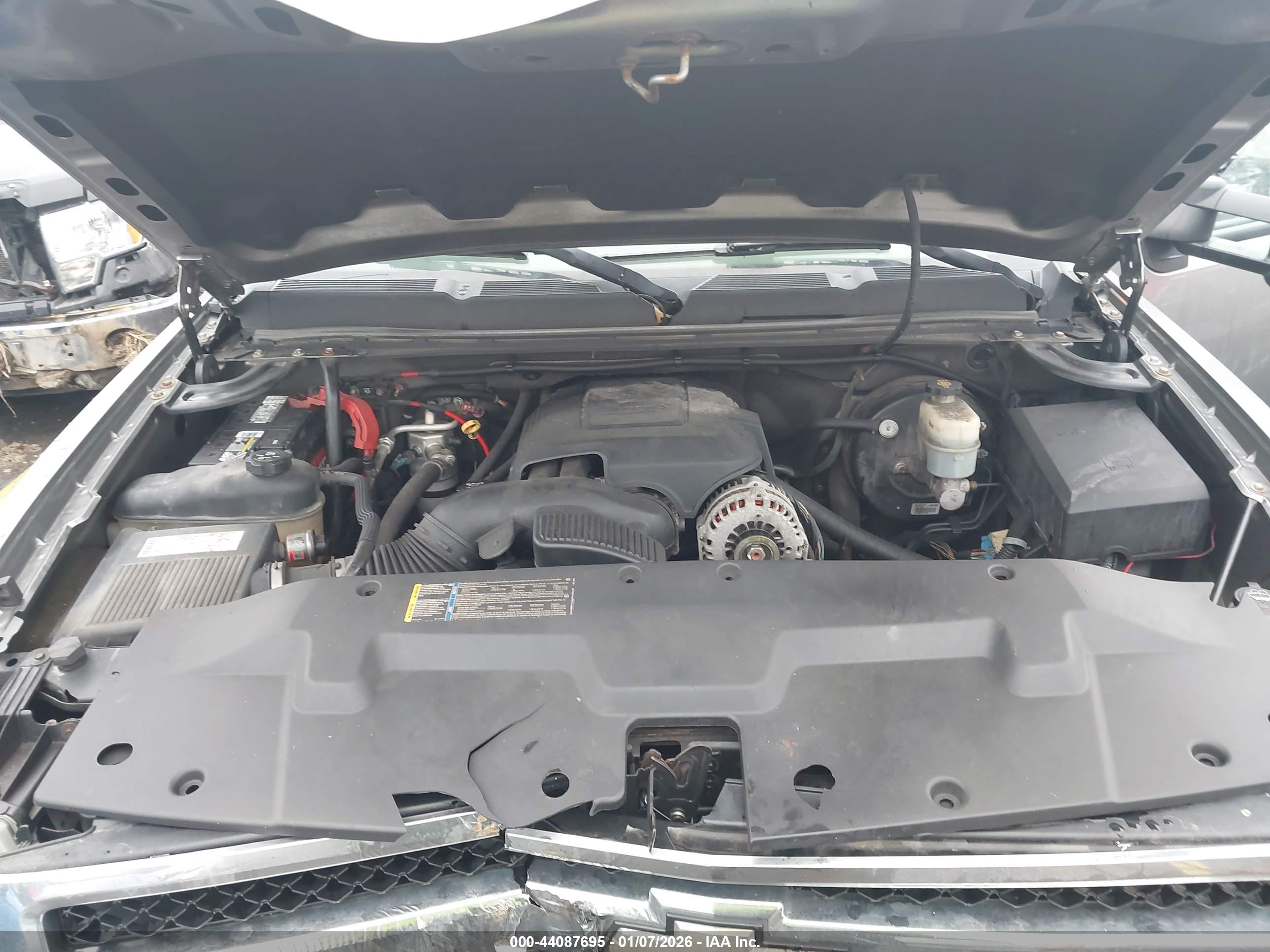 CHEVROLET SILVERADO image 10