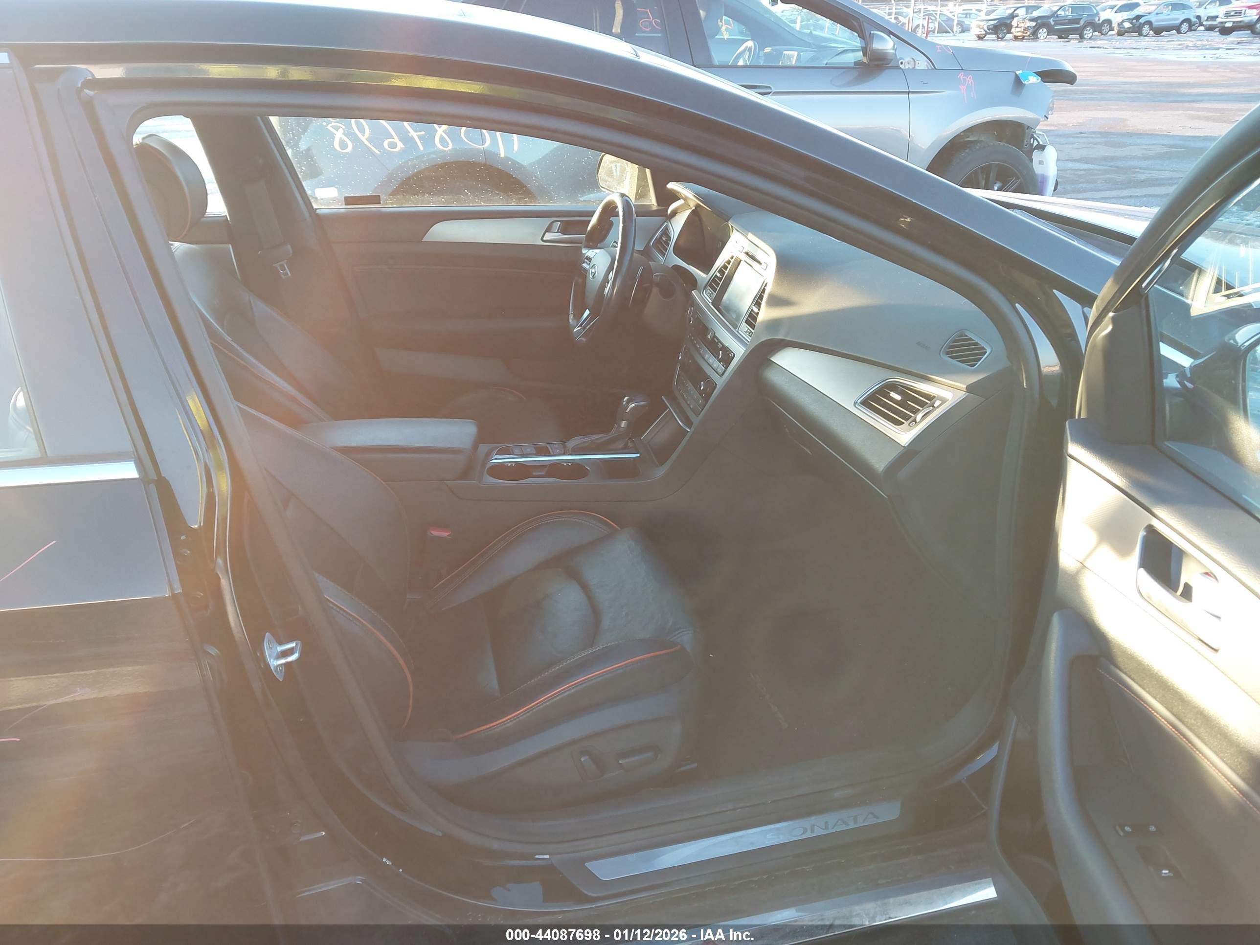 HYUNDAI SONATA image 5