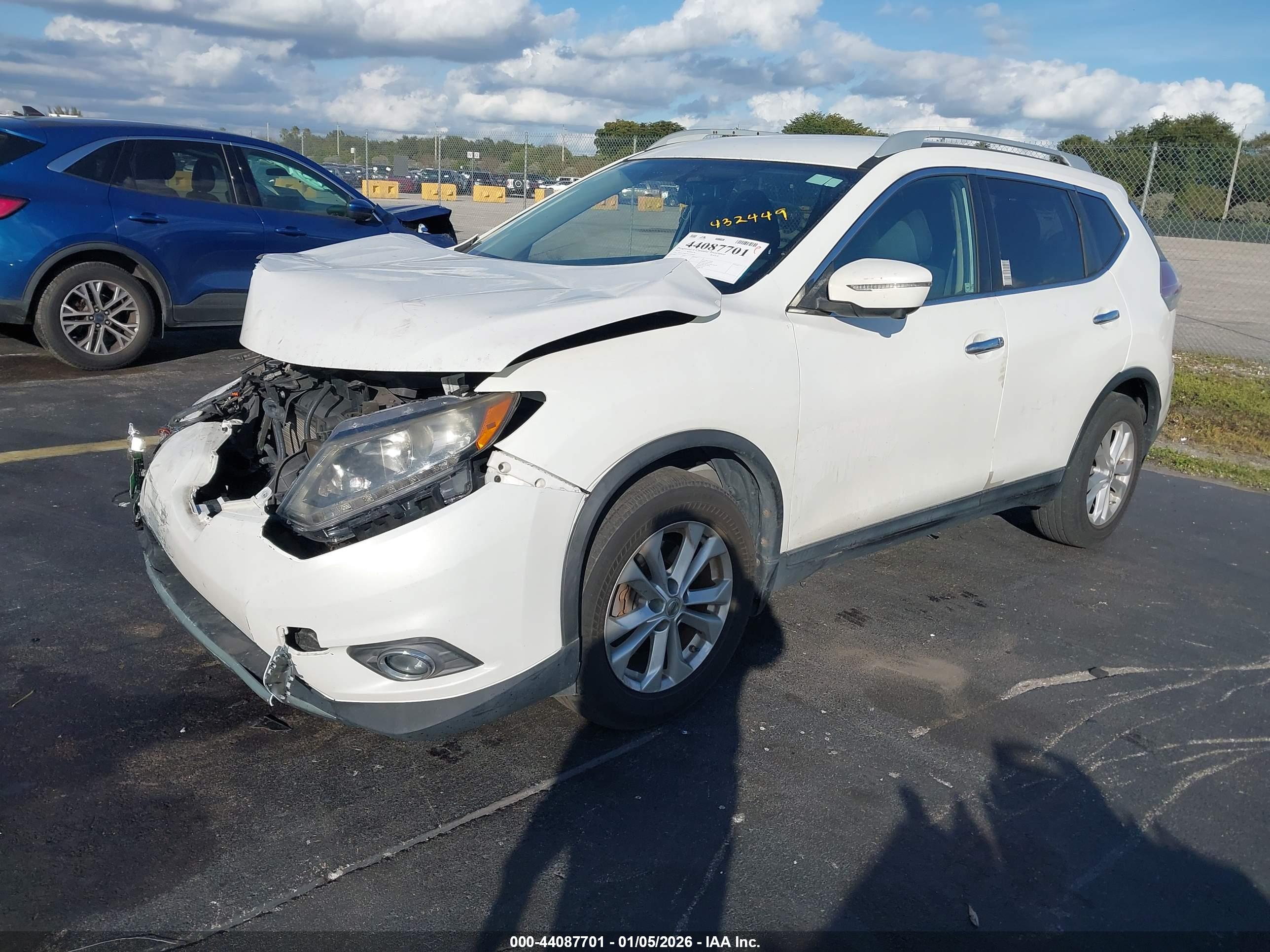 NISSAN ROGUE image 2