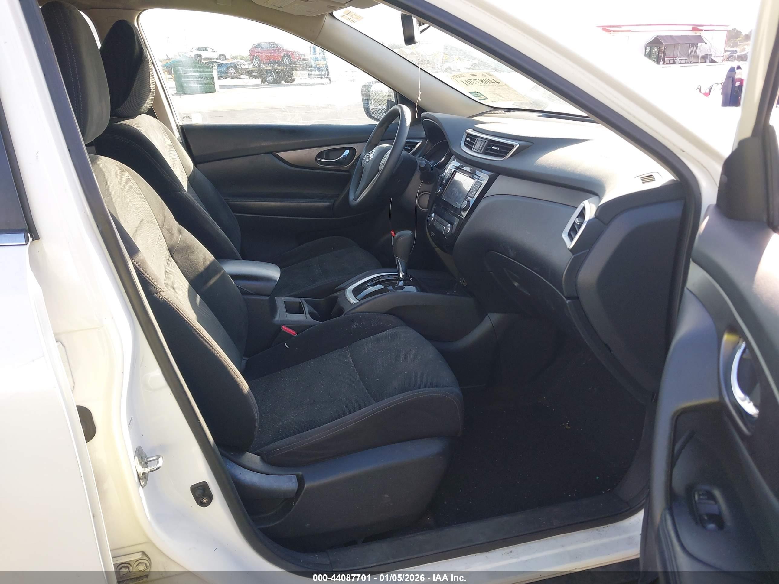 NISSAN ROGUE image 5