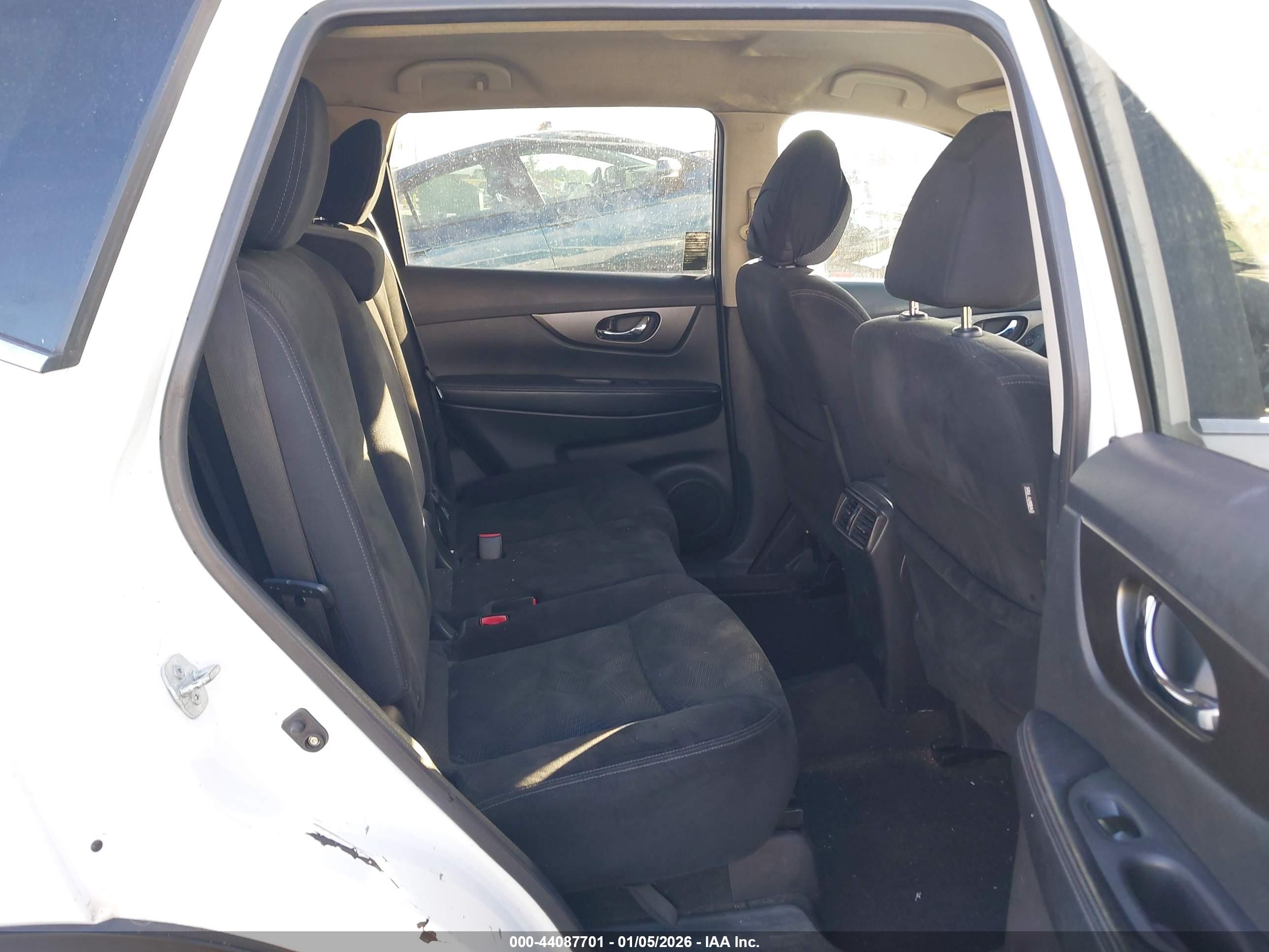 NISSAN ROGUE image 8