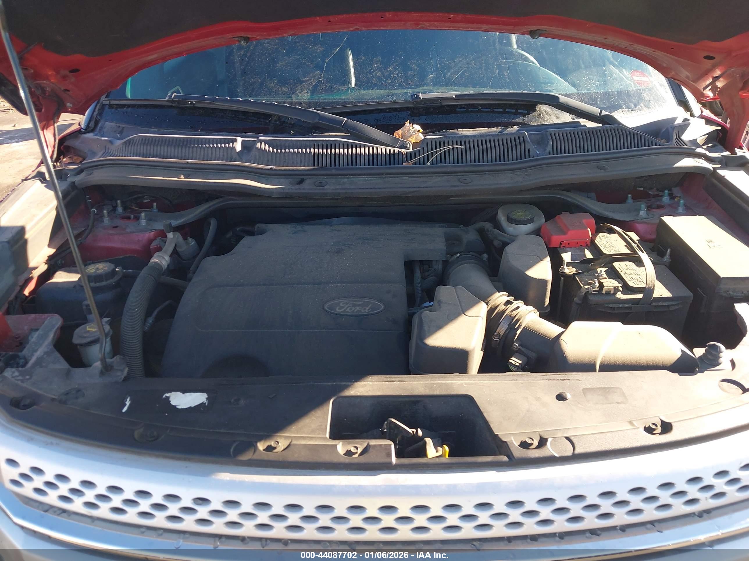FORD EXPLORER image 10