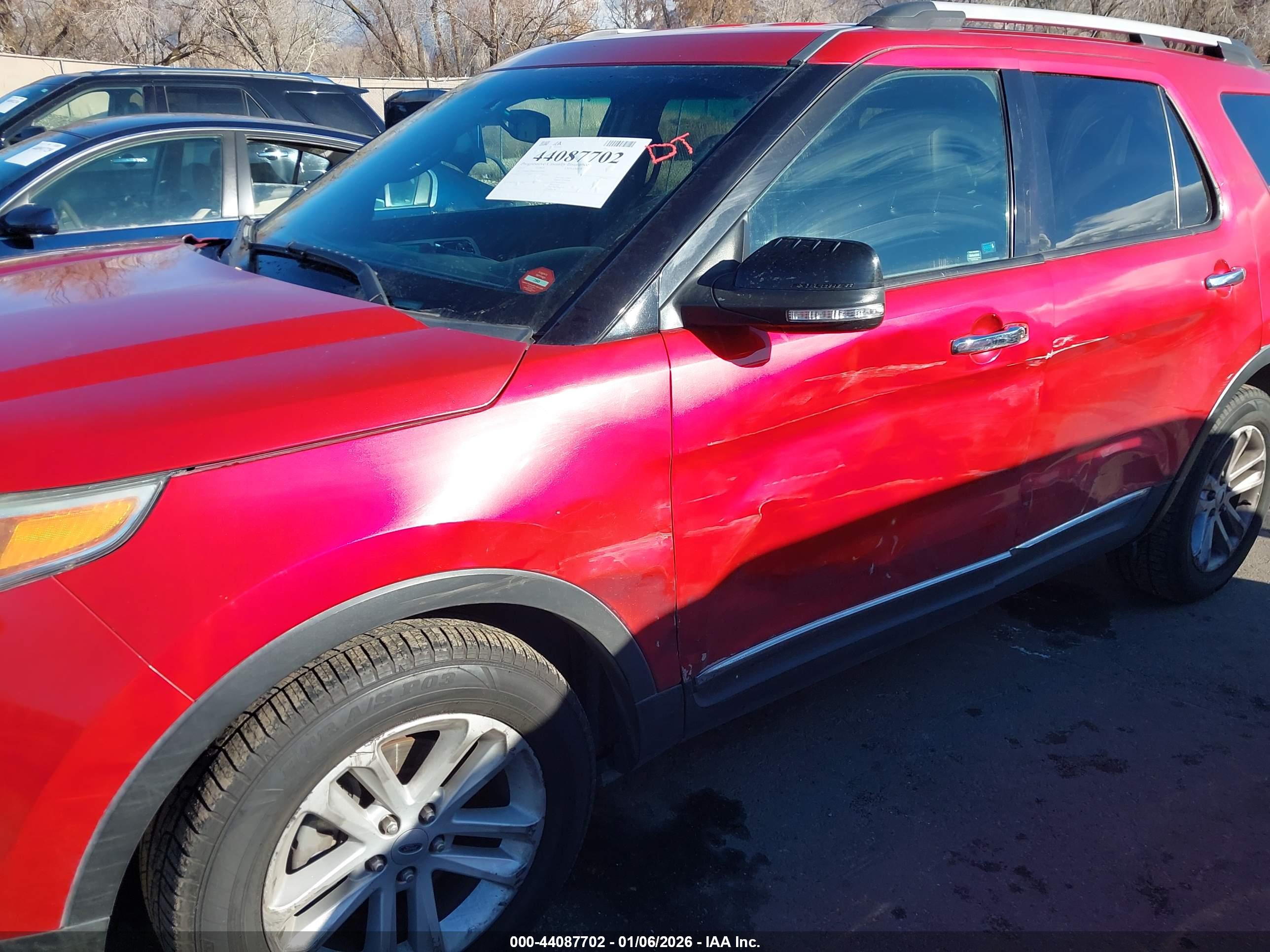 FORD EXPLORER image 6