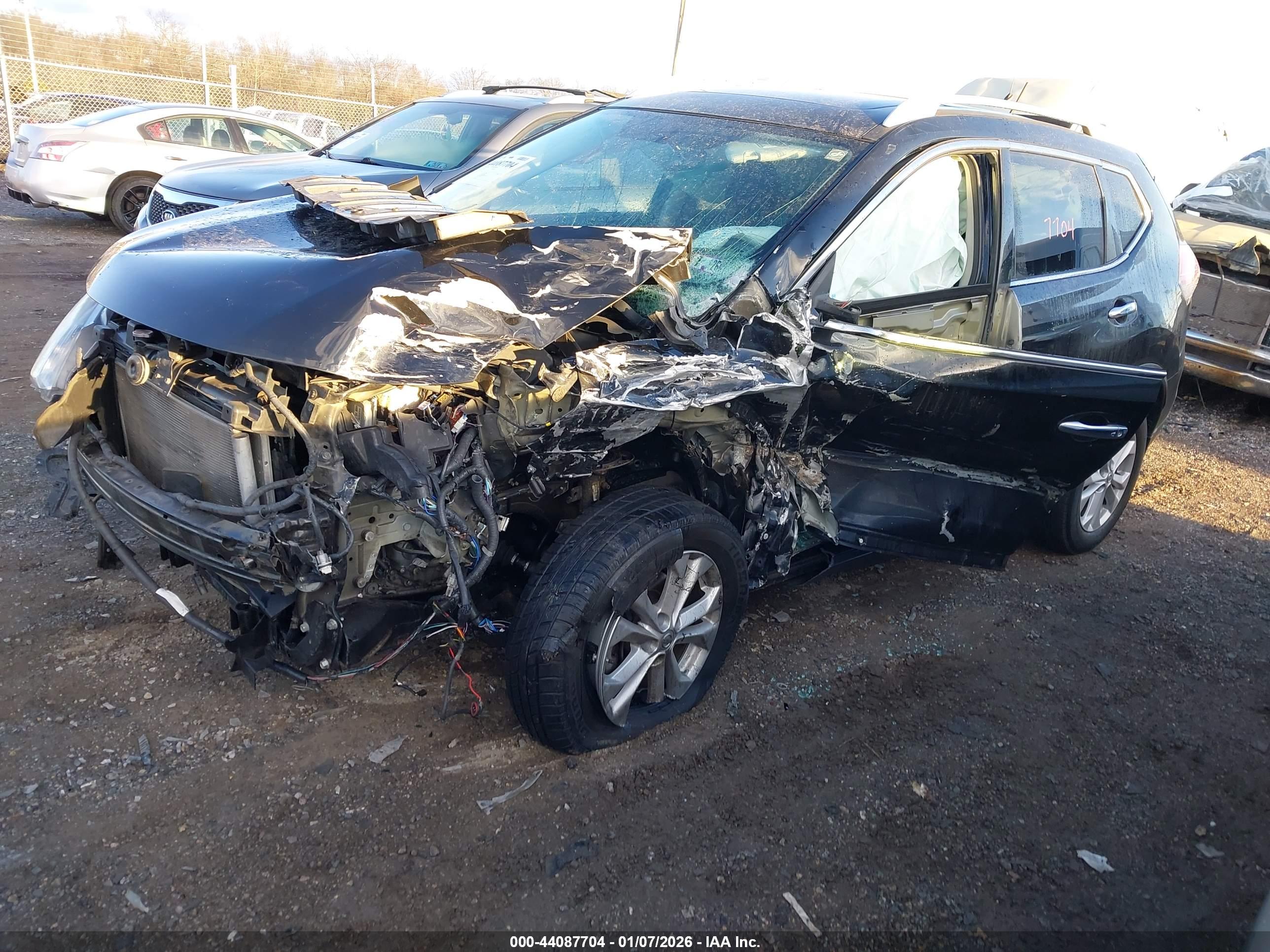 NISSAN ROGUE image 2