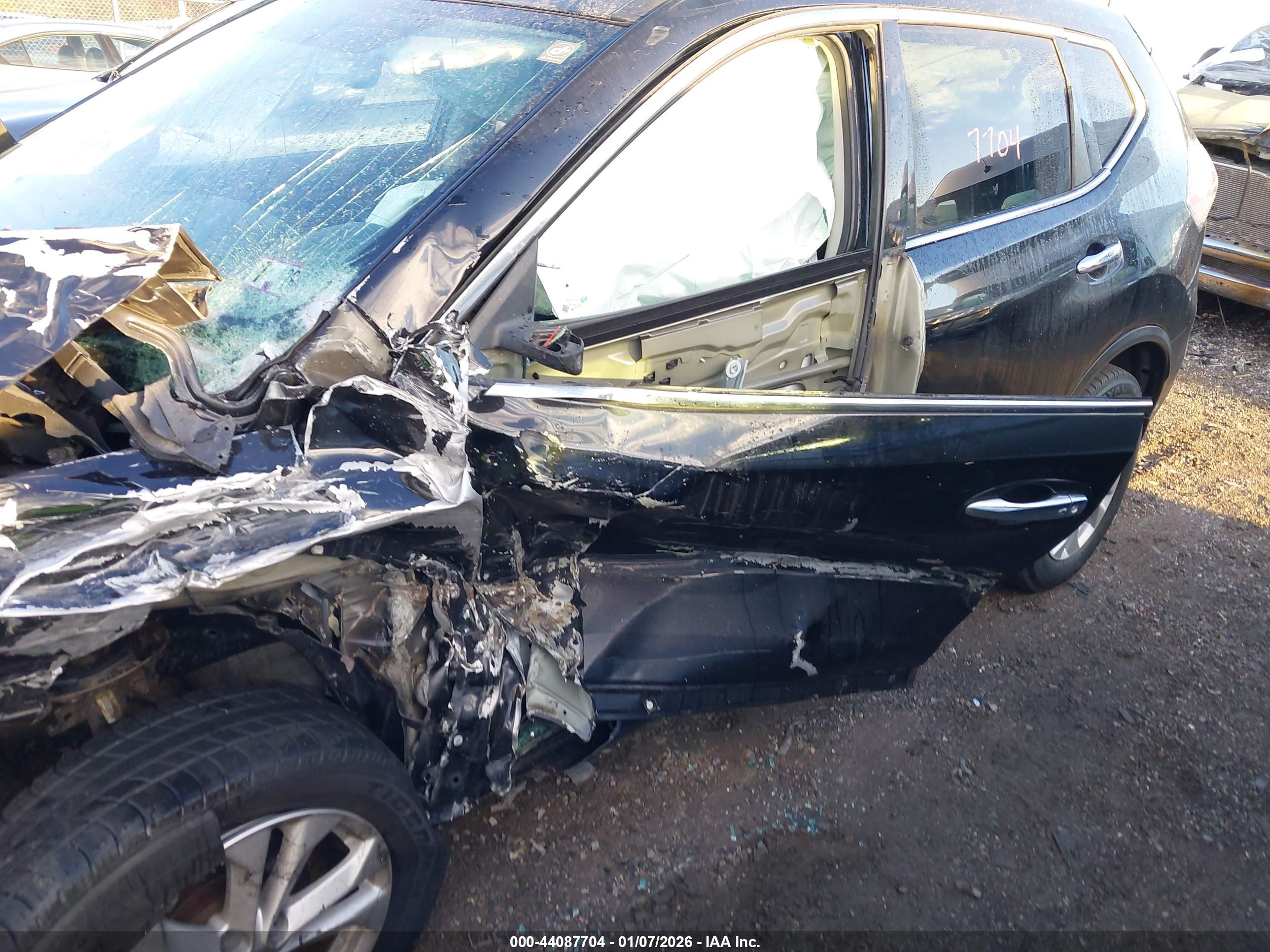NISSAN ROGUE image 6