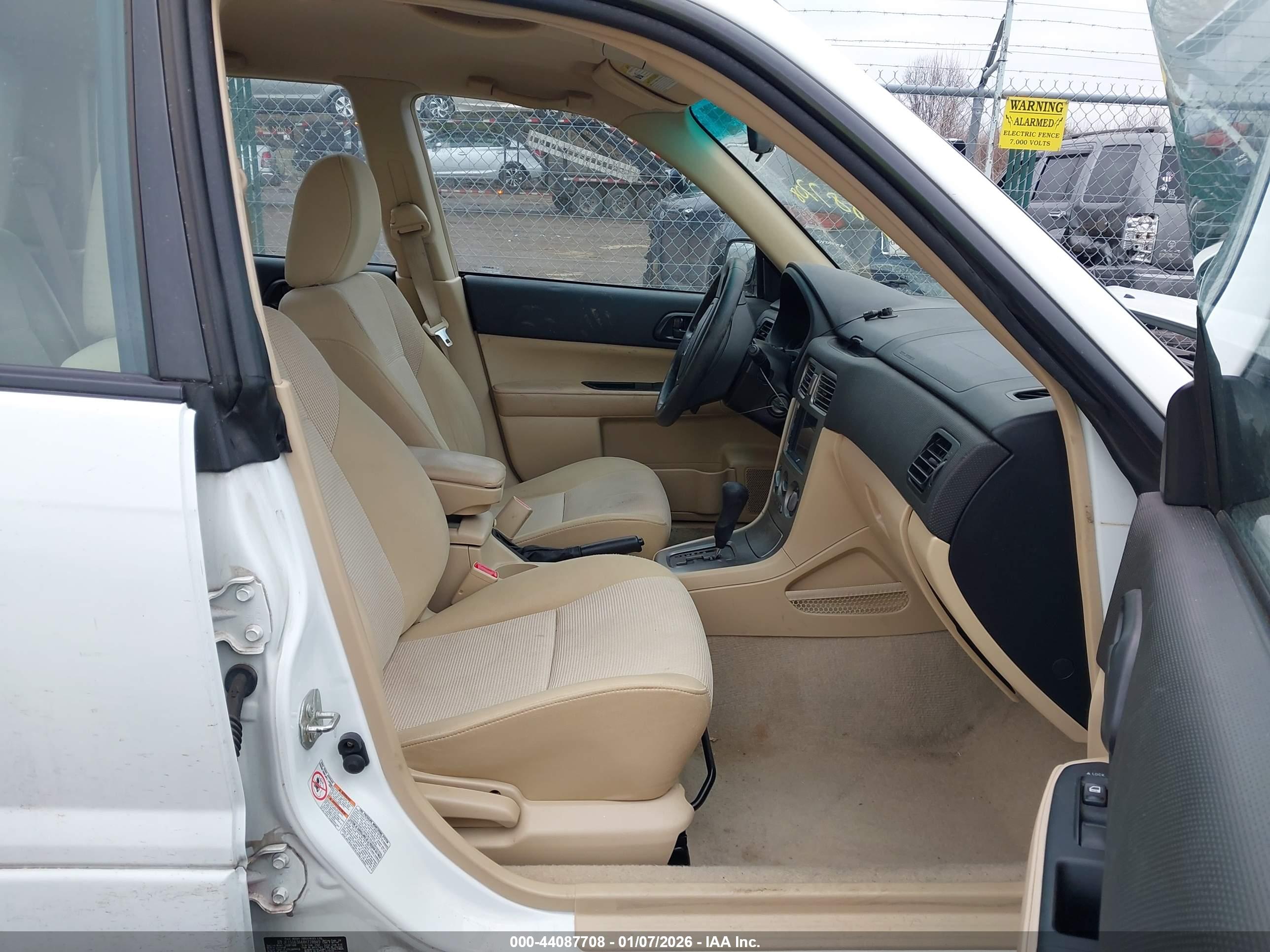 SUBARU FORESTER image 5