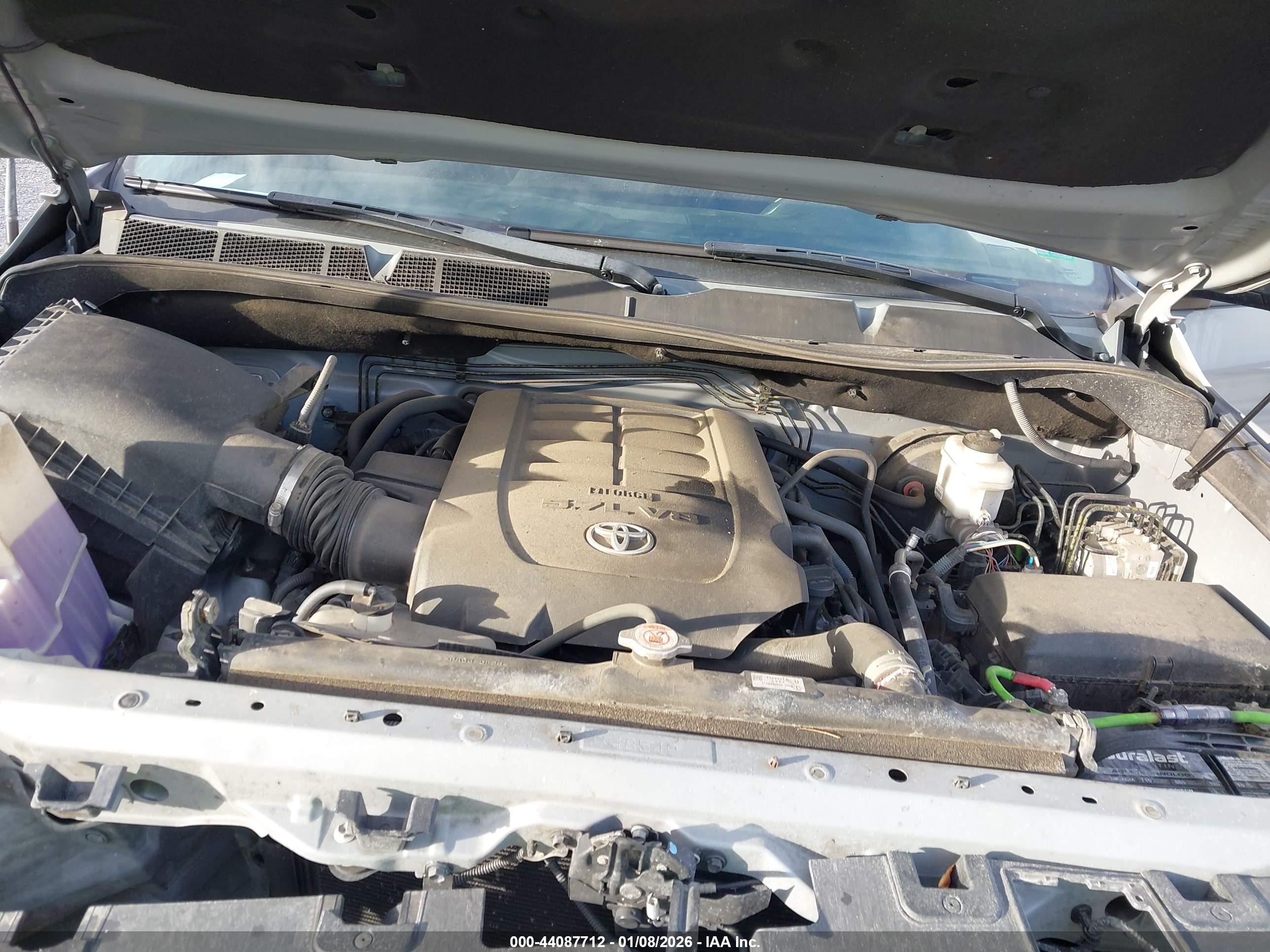 TOYOTA TUNDRA image 10
