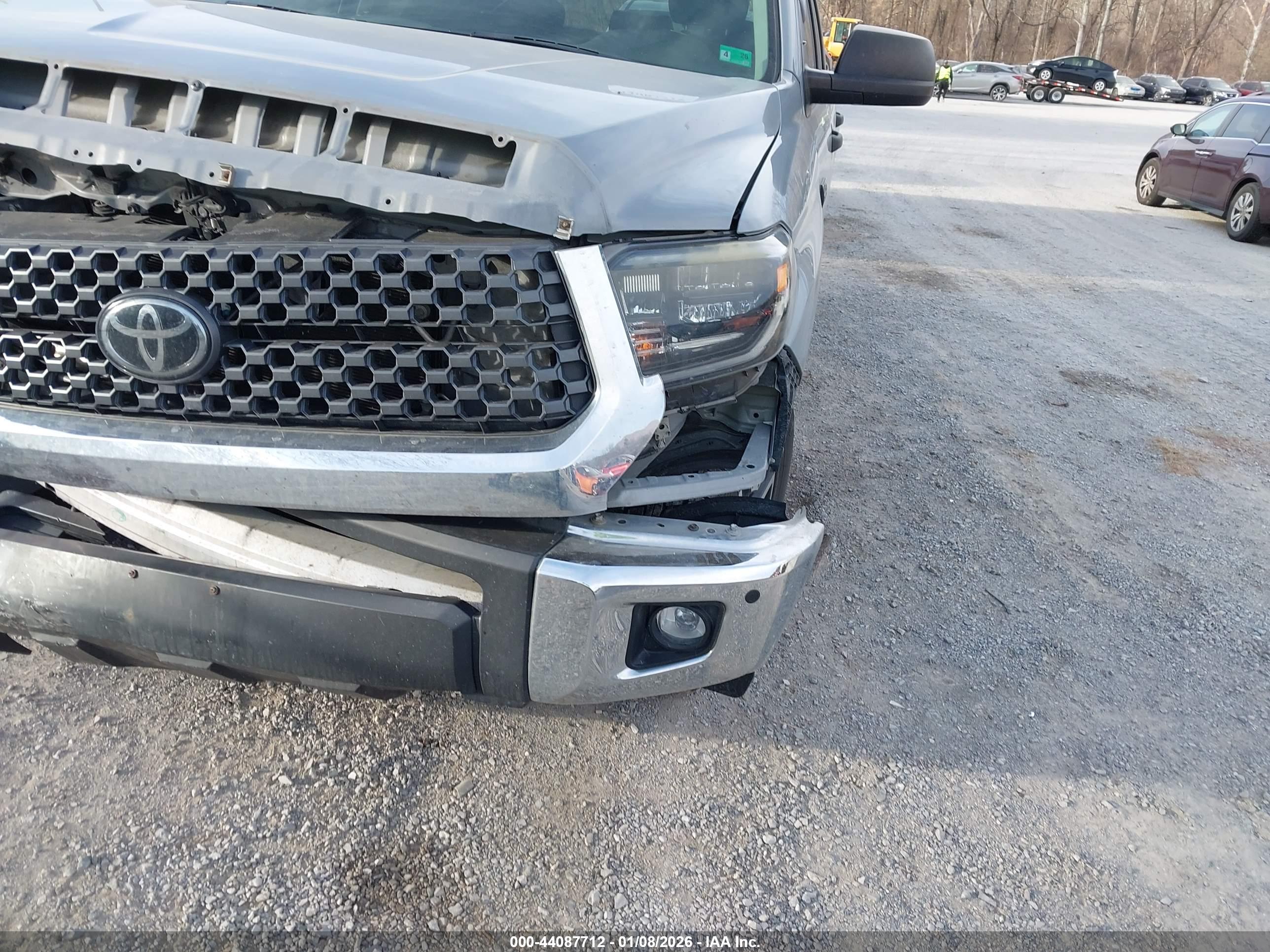 TOYOTA TUNDRA image 6