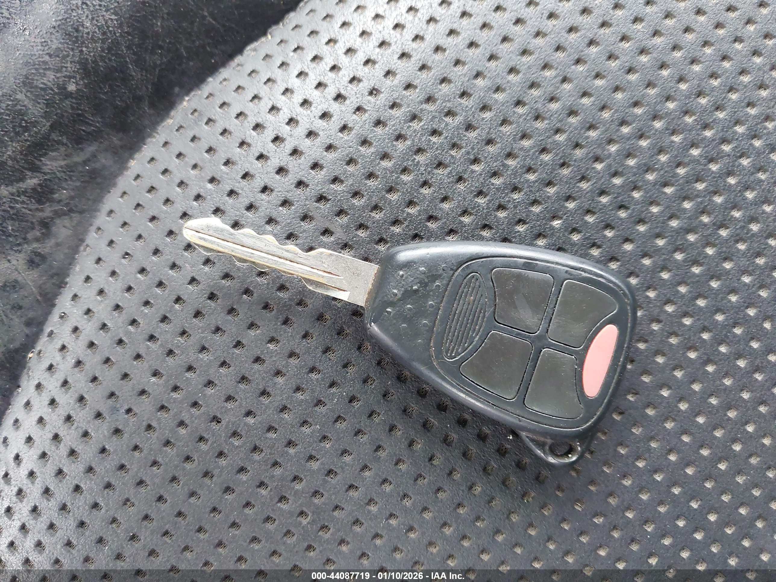 CHRYSLER 200 image 11