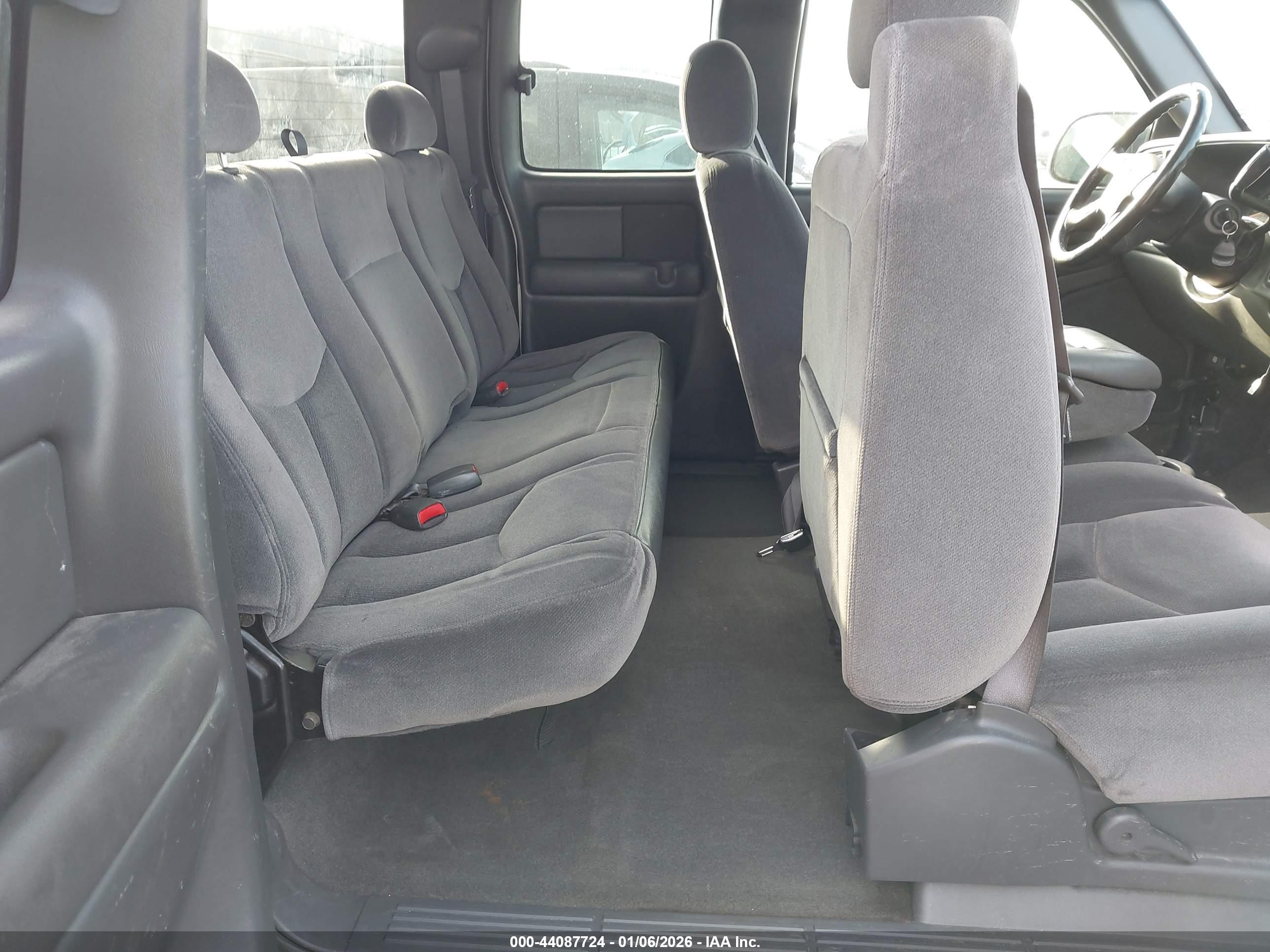 GMC SIERRA image 8