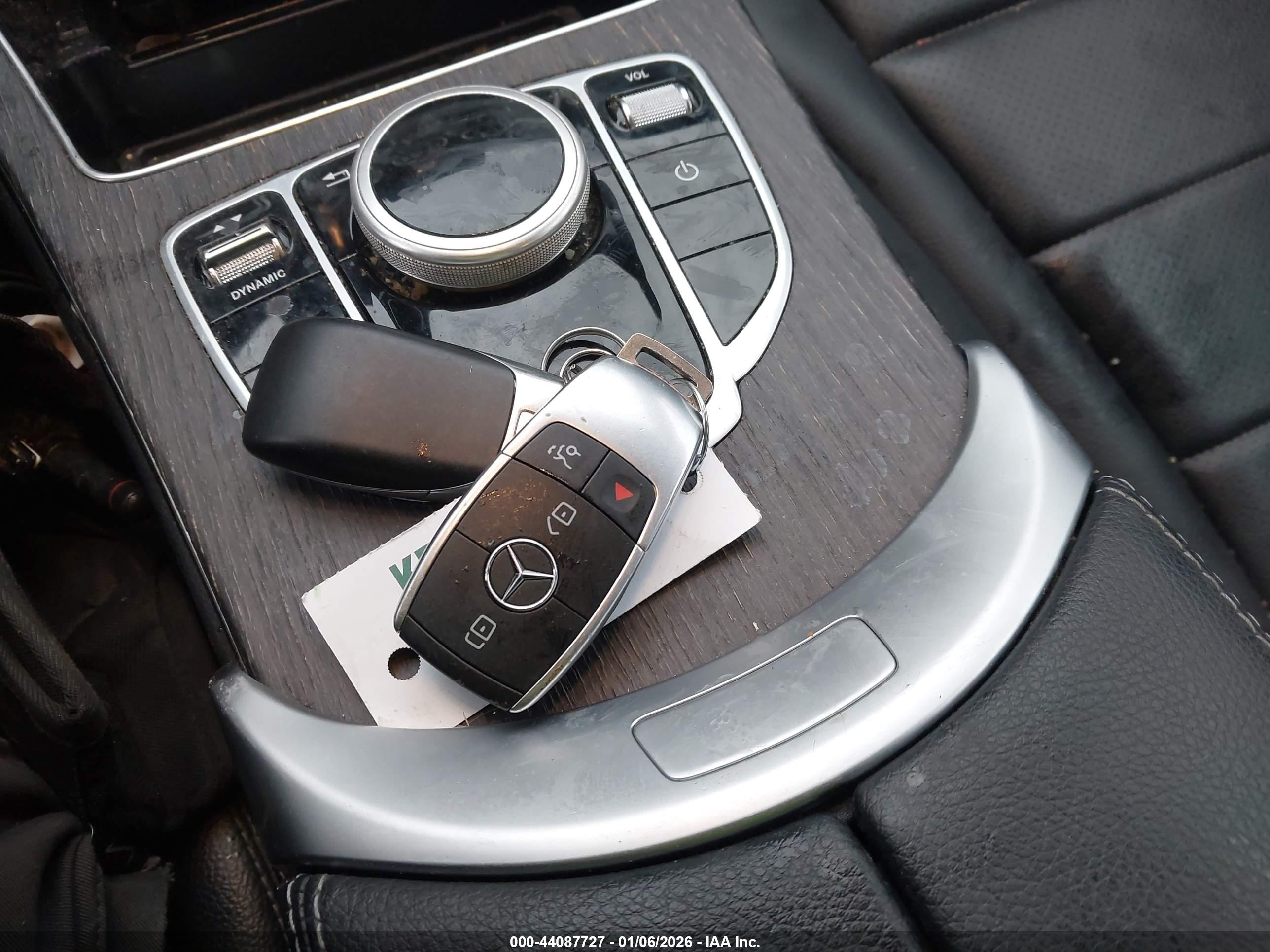 MERCEDES-BENZ C image 11