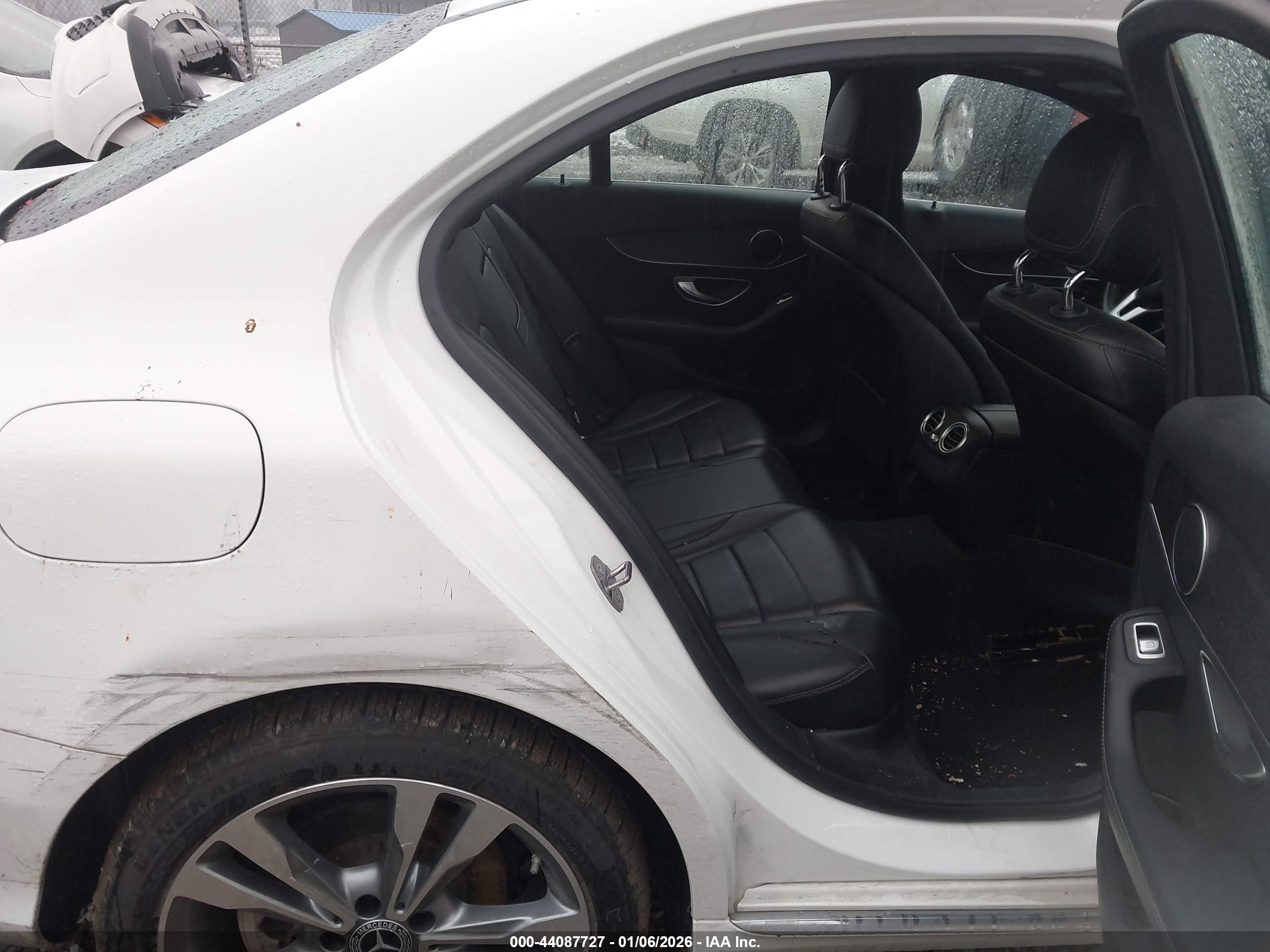 MERCEDES-BENZ C image 8