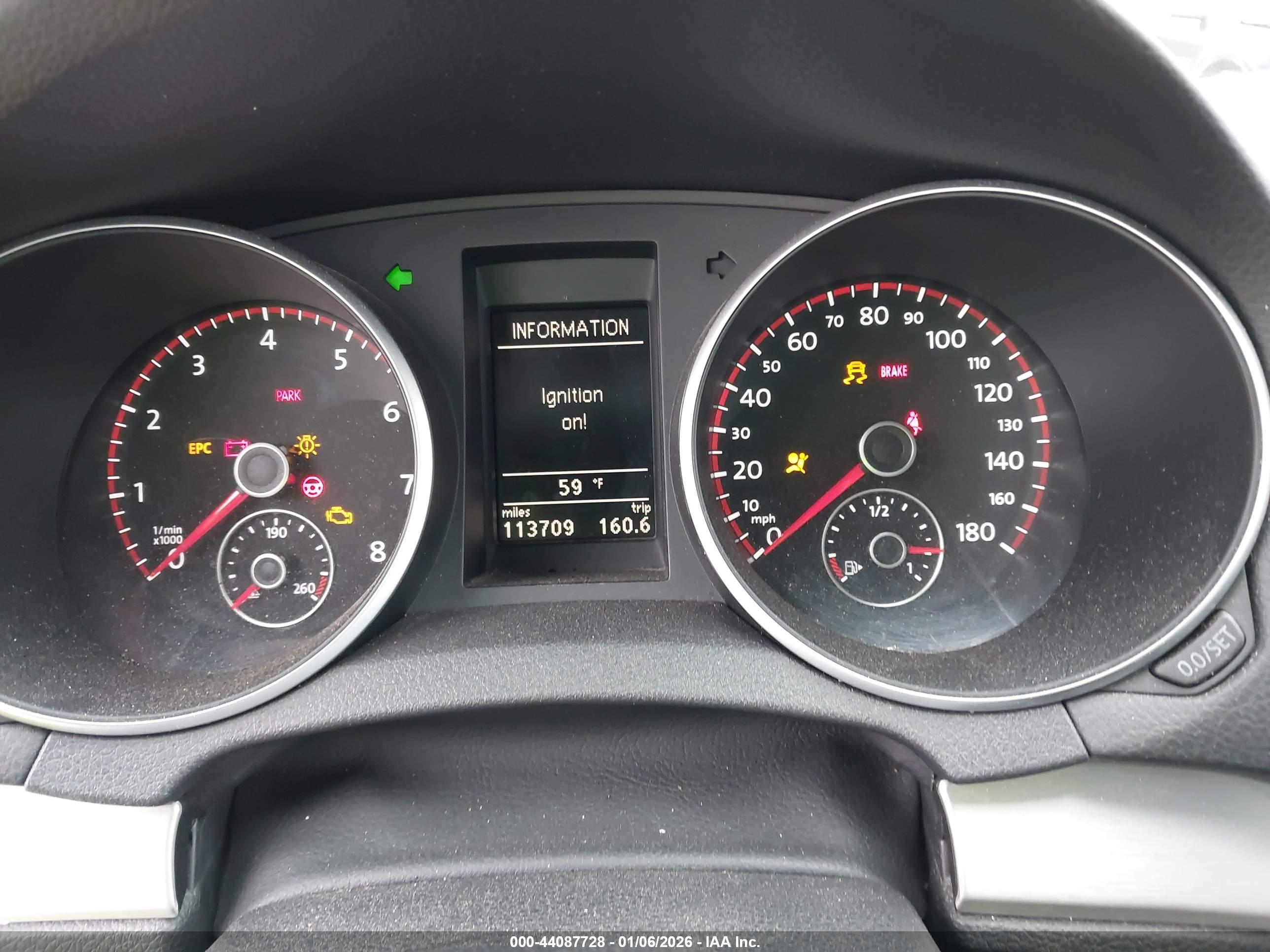 VOLKSWAGEN GTI image 7
