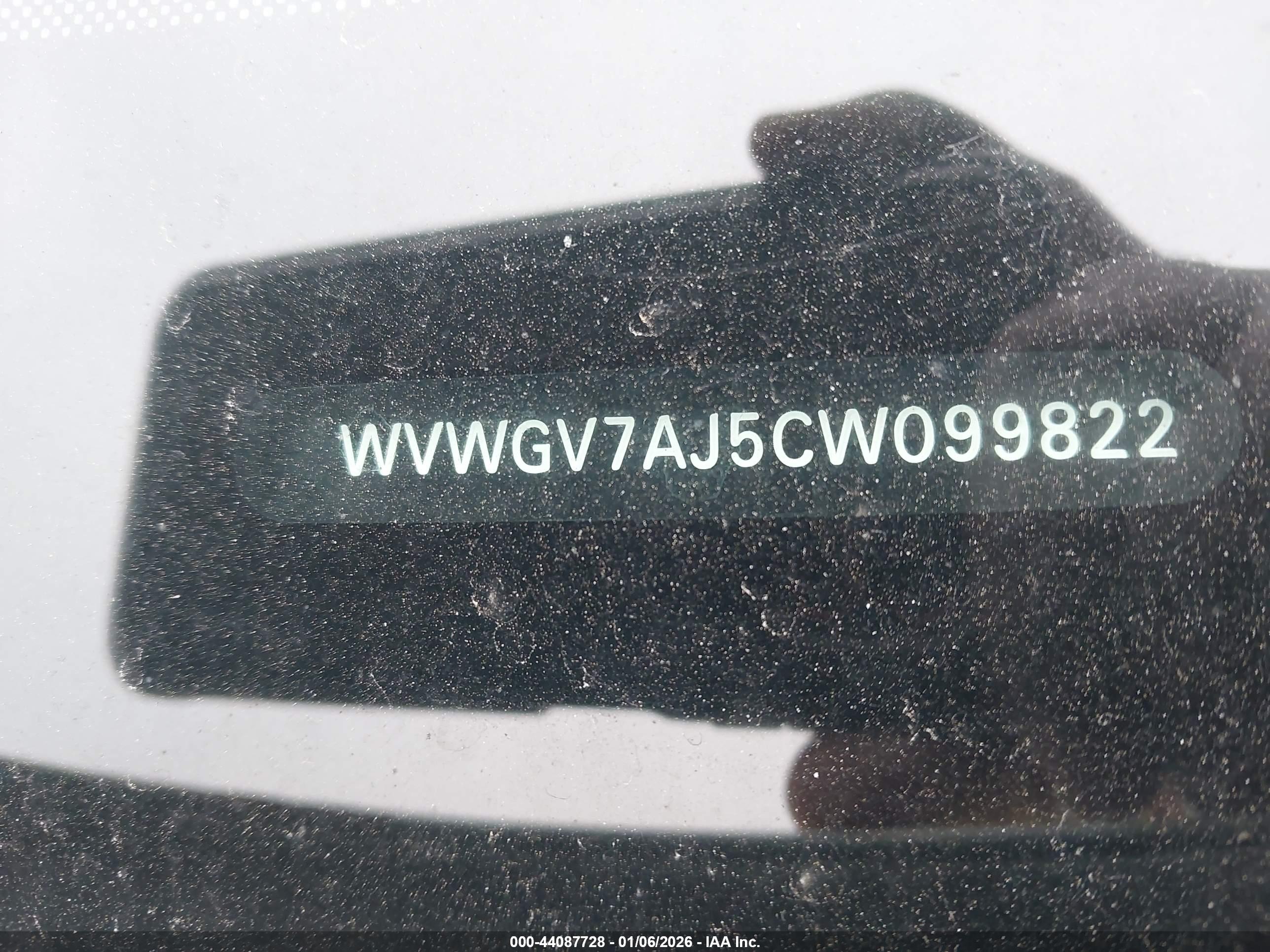 VOLKSWAGEN GTI image 9