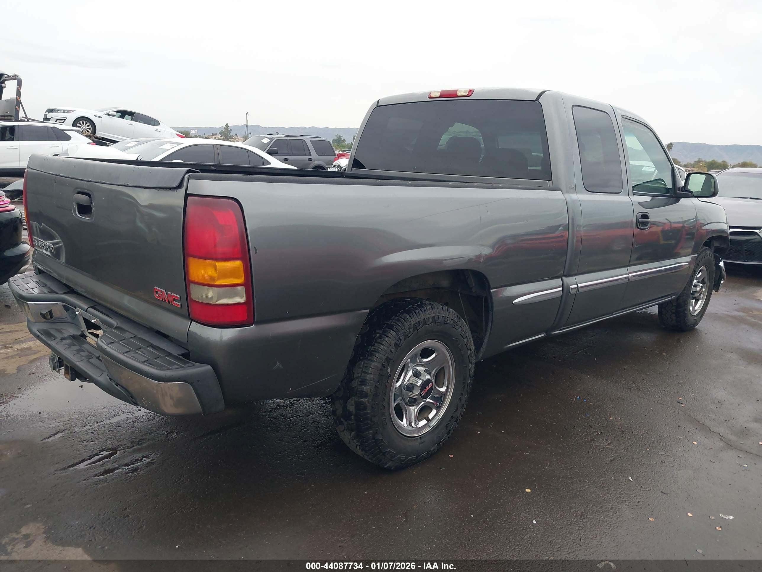 GMC SIERRA image 4