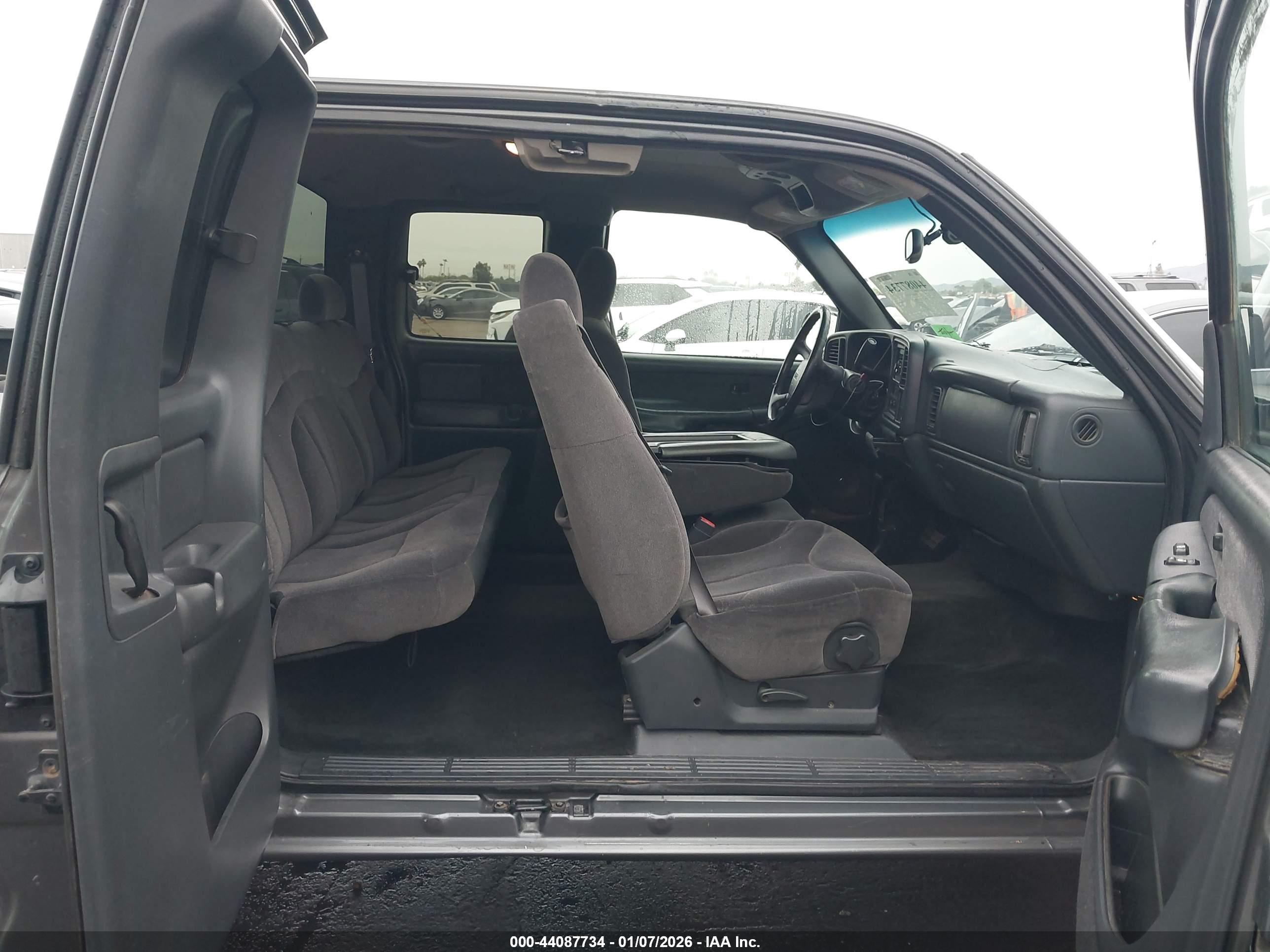 GMC SIERRA image 8