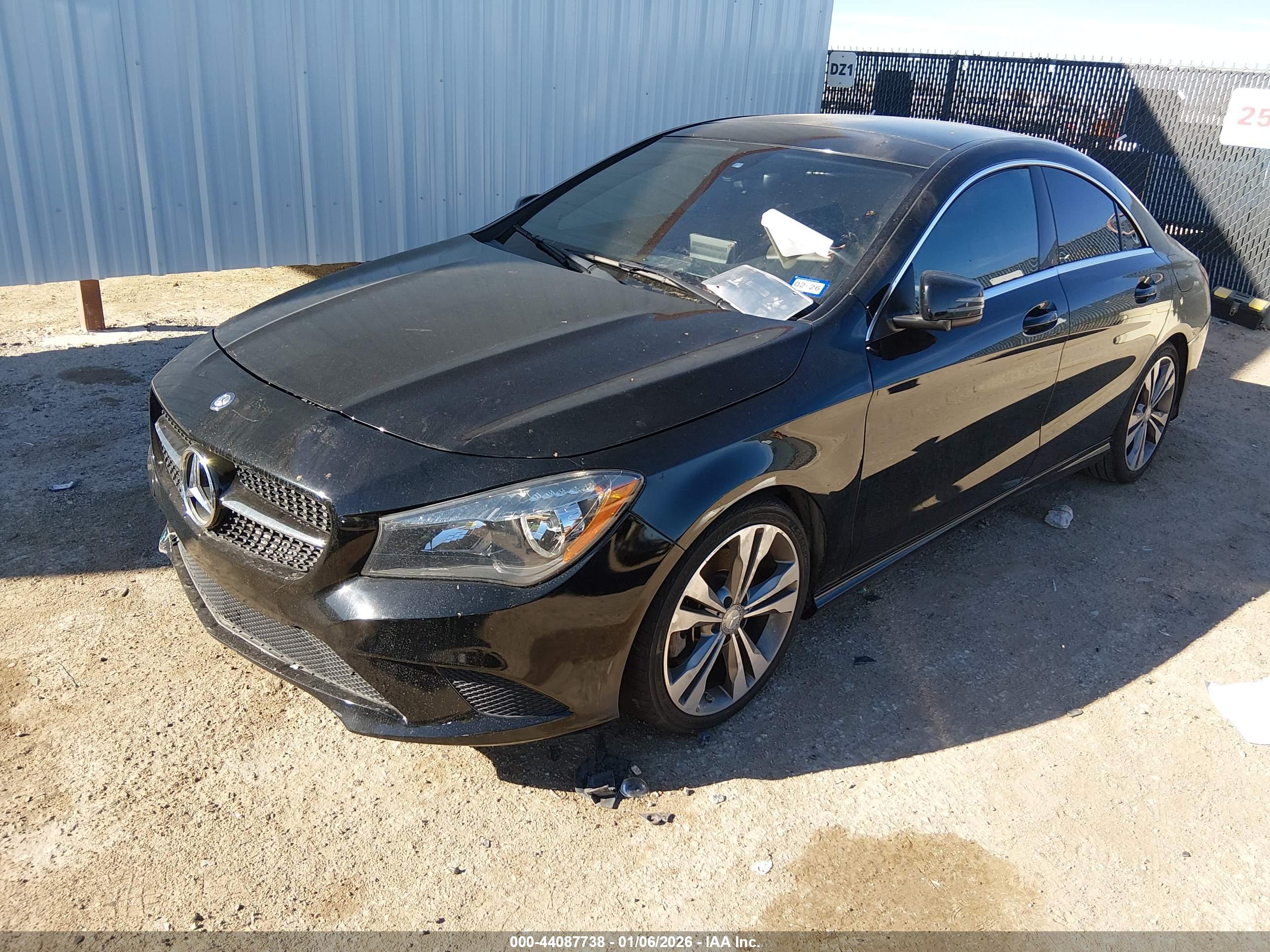 MERCEDES-BENZ CLA image 2