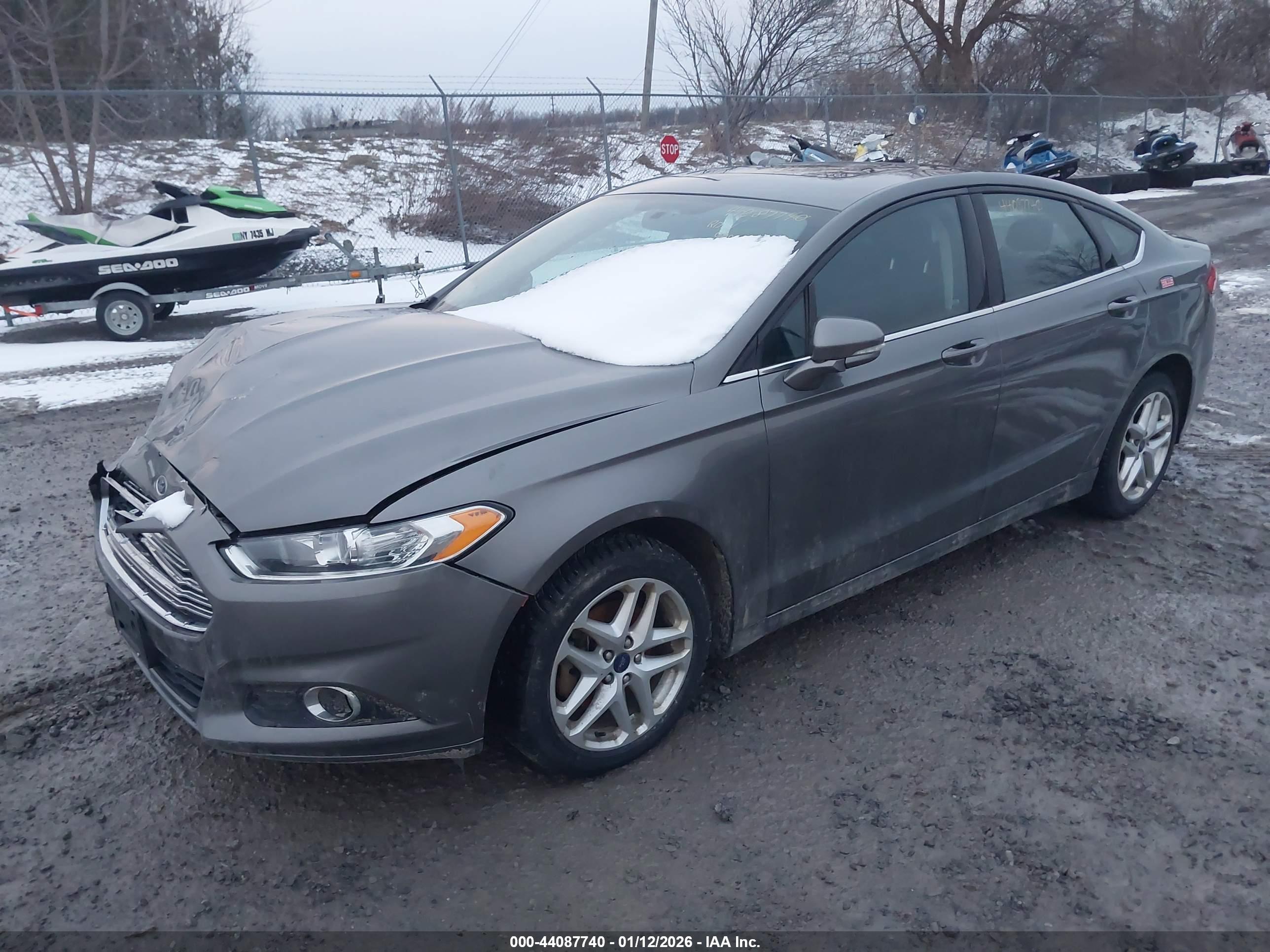 FORD FUSION image 2