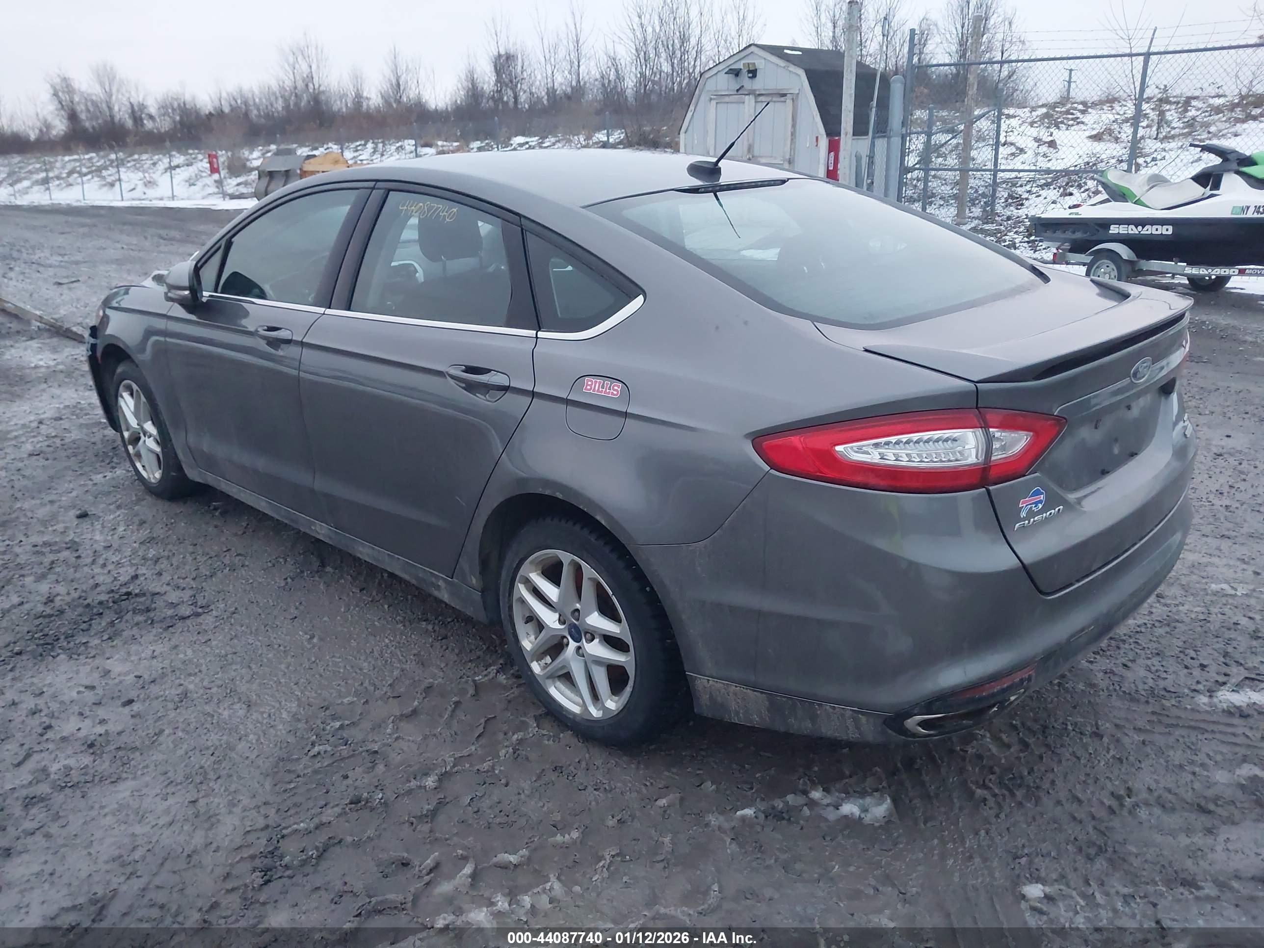 FORD FUSION image 3