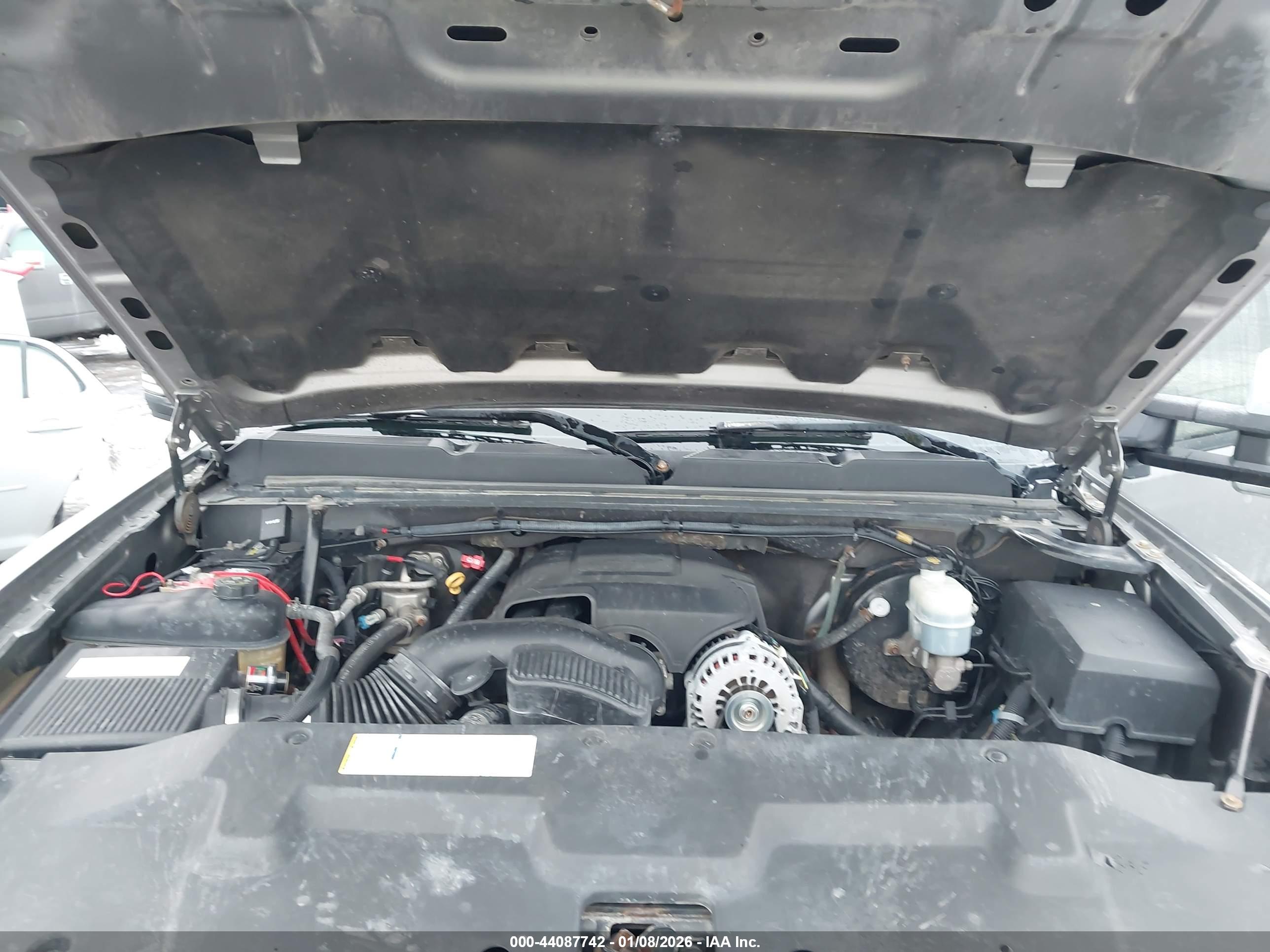 CHEVROLET SILVERADO image 10