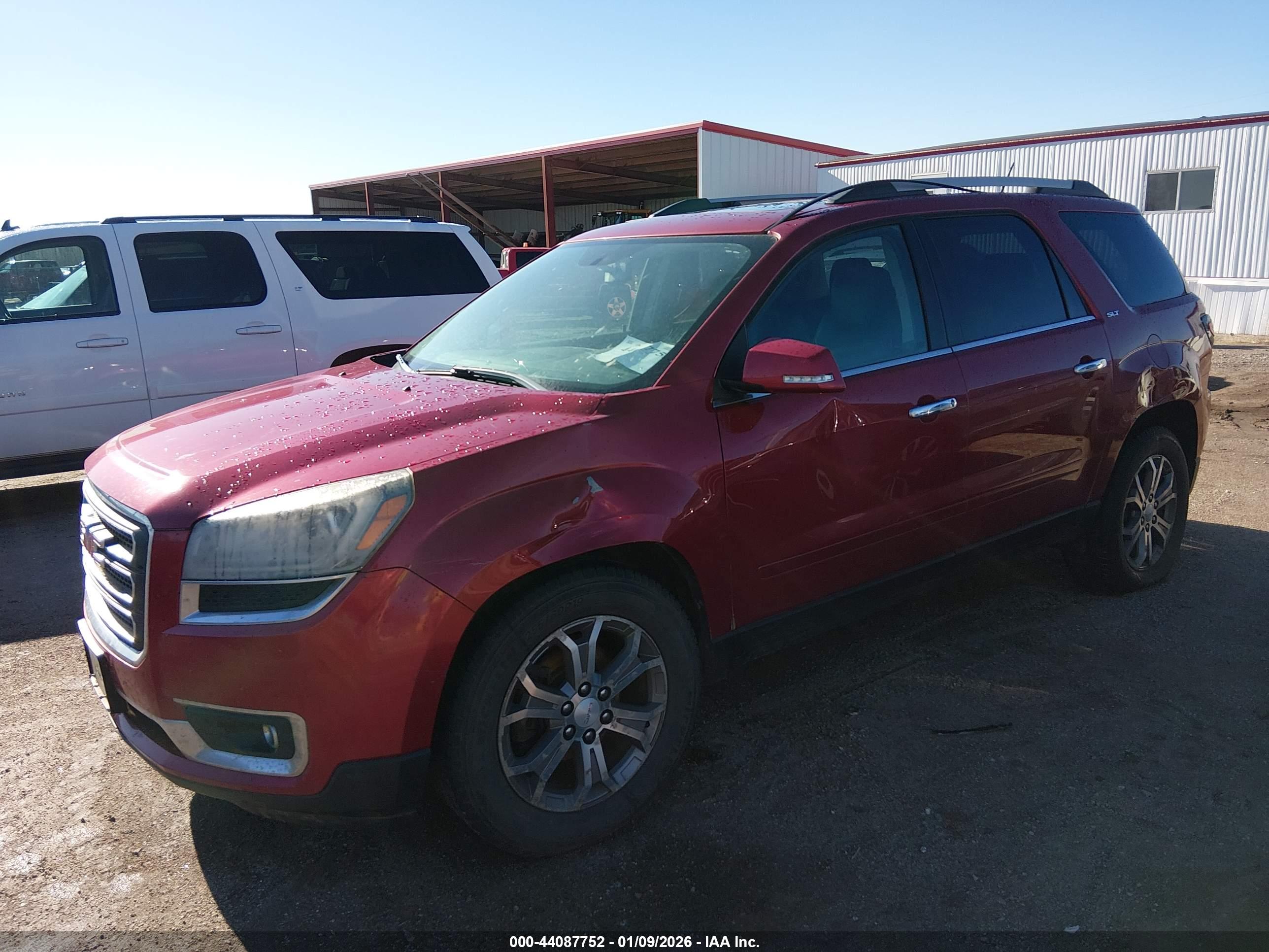 GMC ACADIA image 2